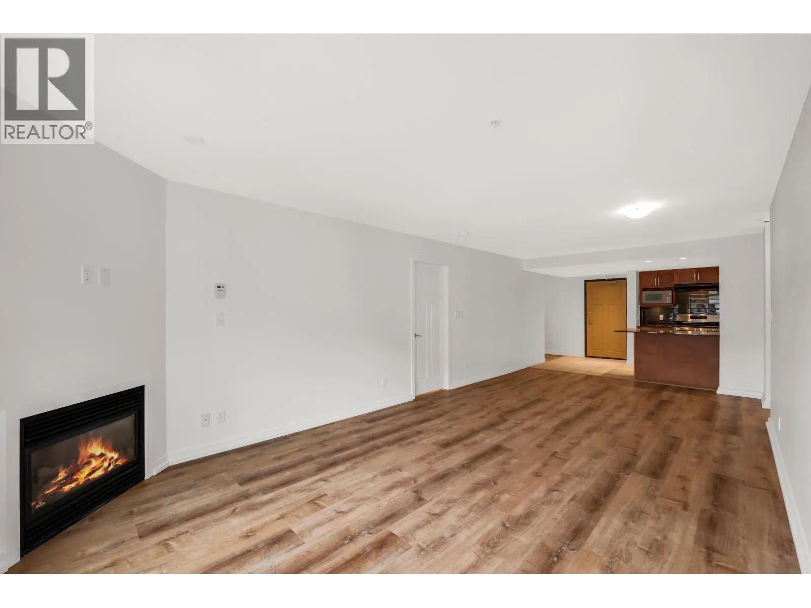 305 1212 MAIN STREET