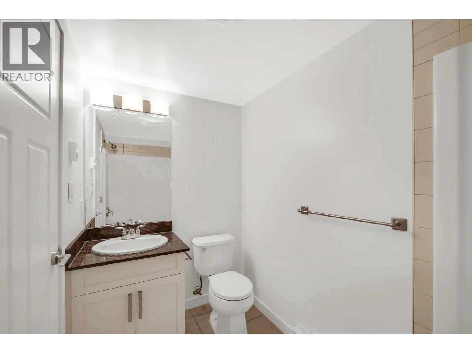 305 1212 MAIN STREET