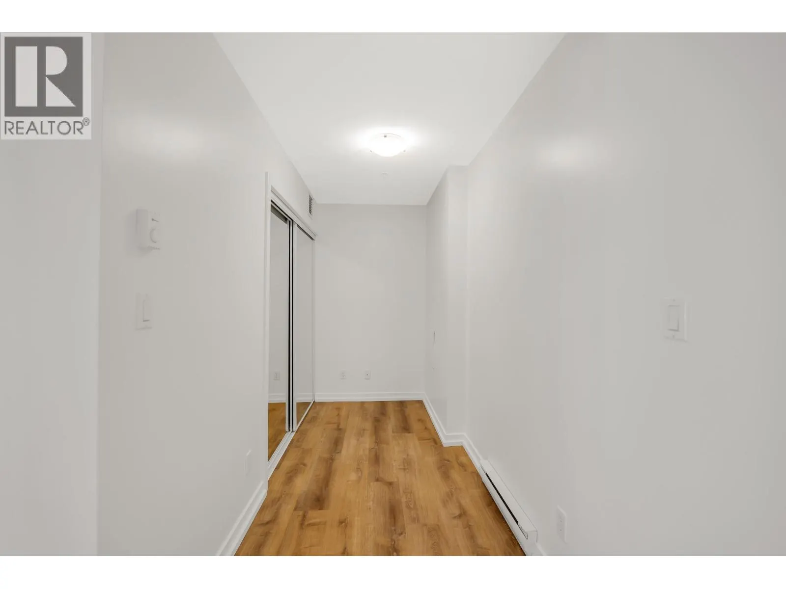 305 1212 MAIN STREET