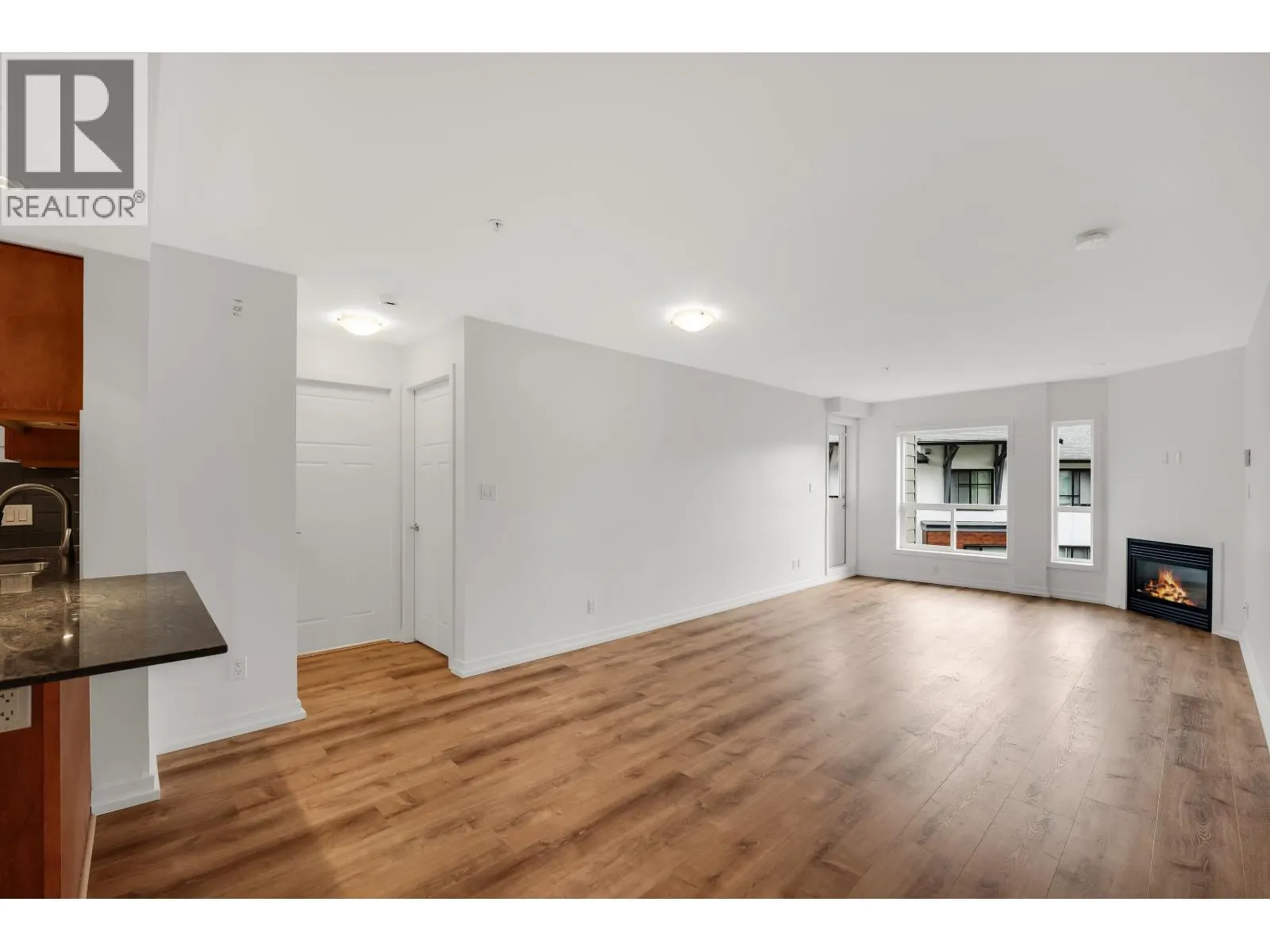305 1212 MAIN STREET