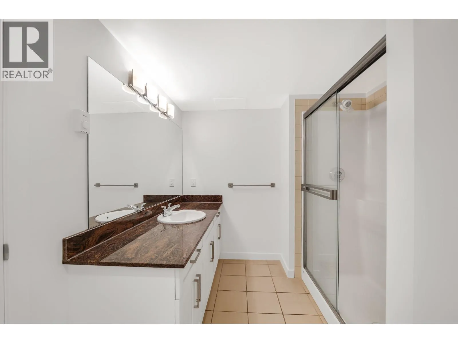 305 1212 MAIN STREET