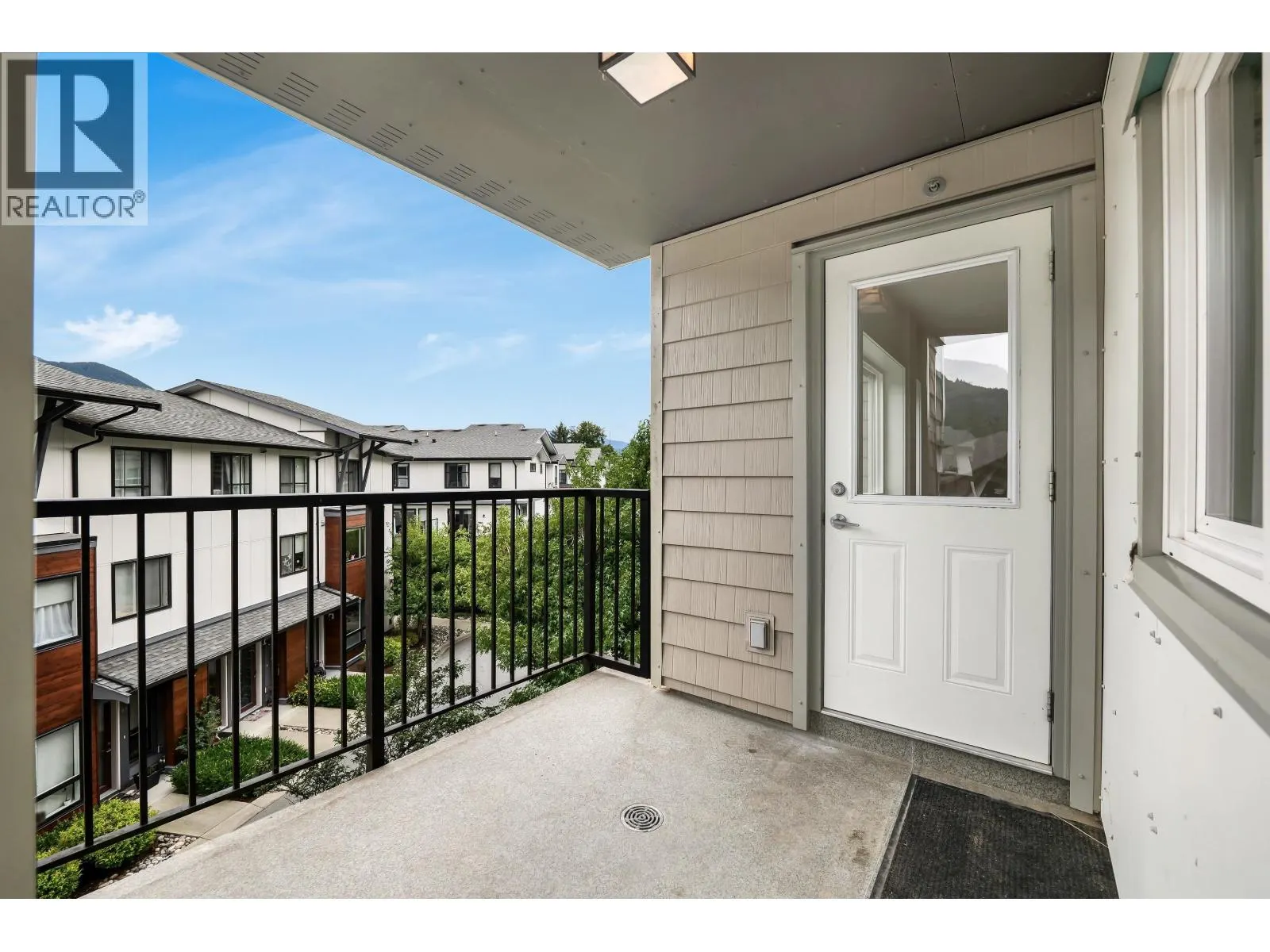 305 1212 MAIN STREET
