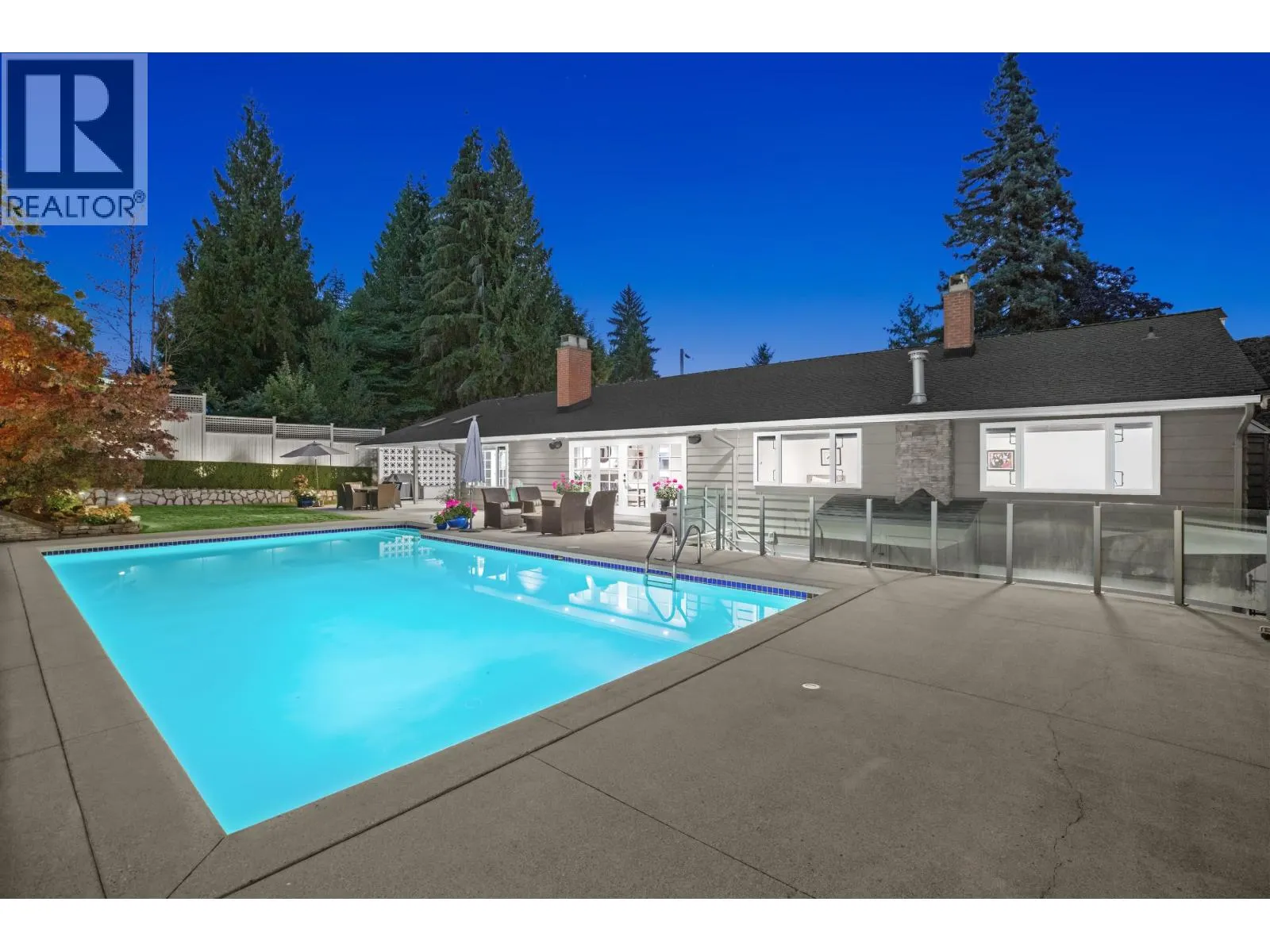 885 MARGAREE PLACE