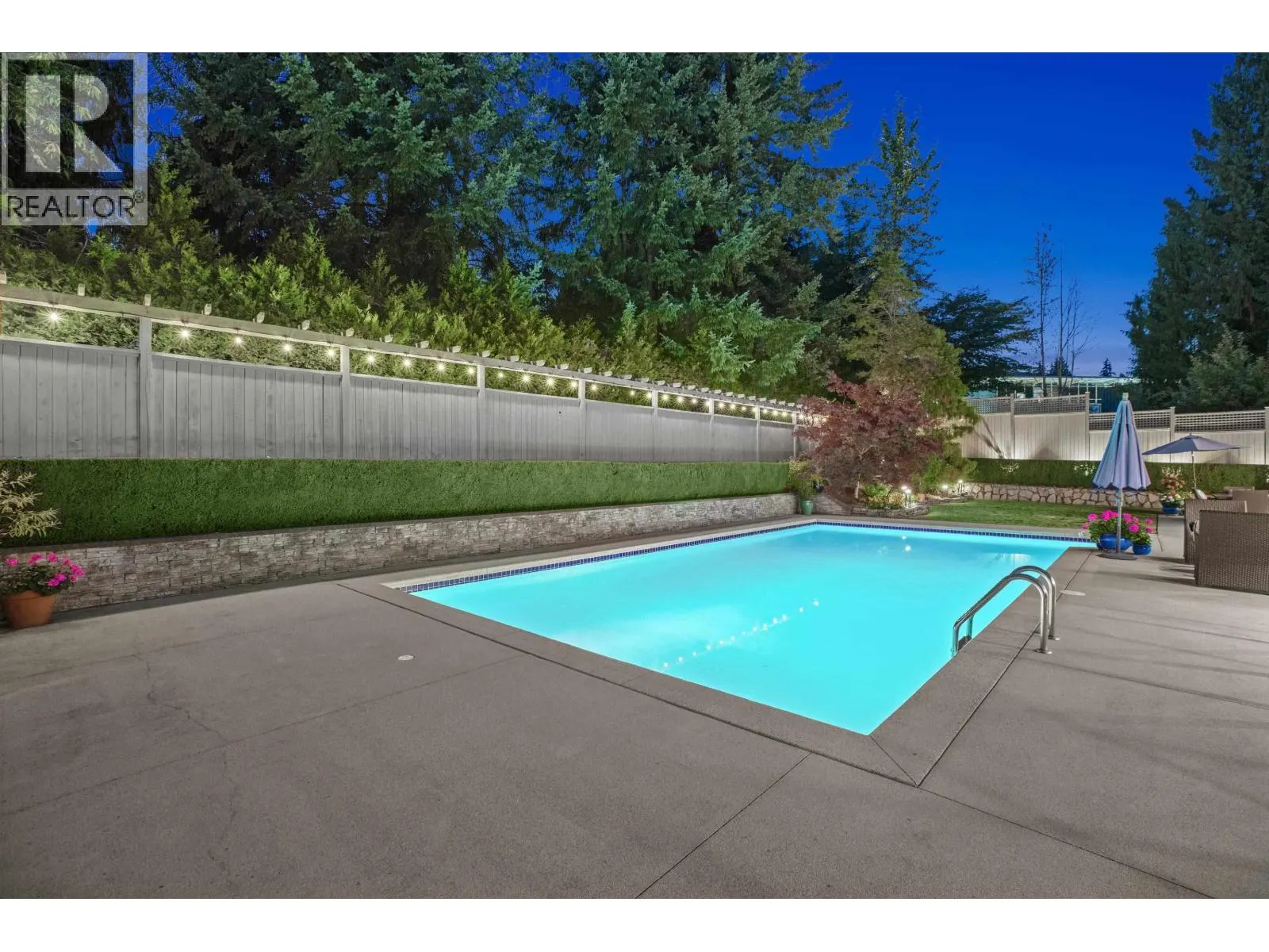 885 MARGAREE PLACE