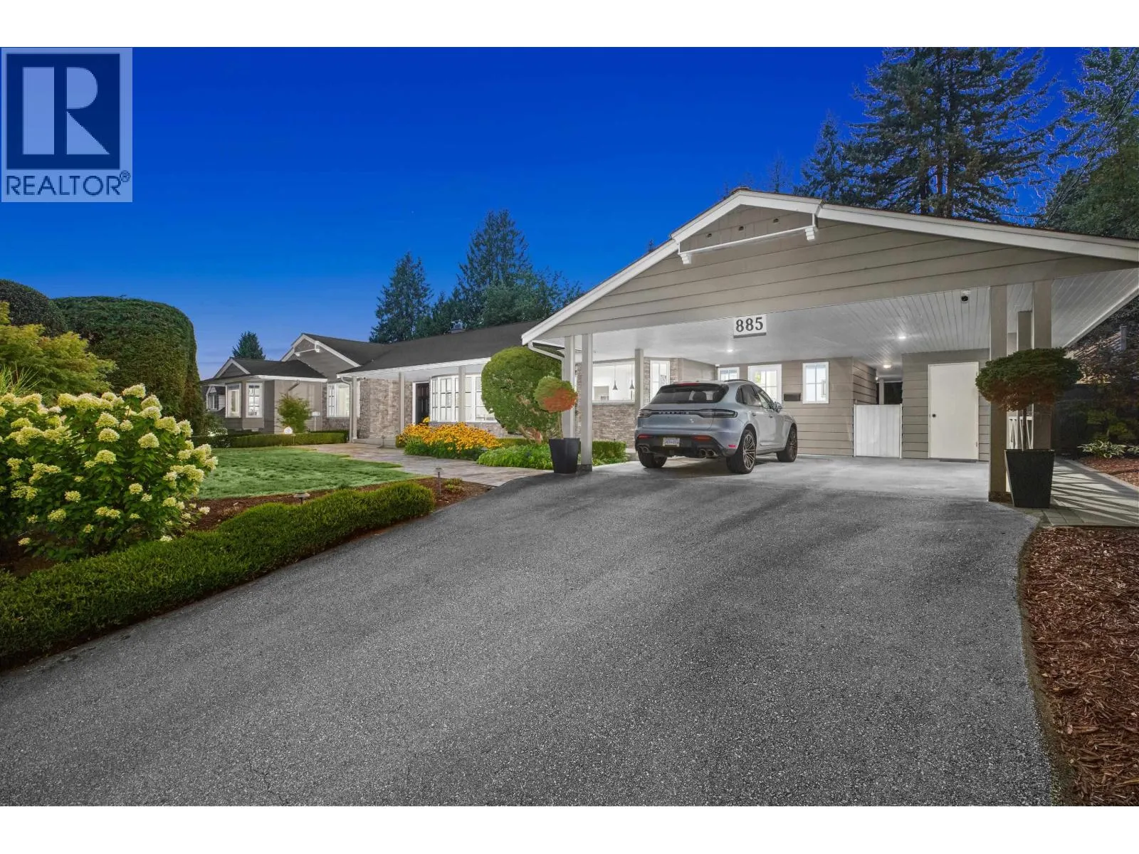 885 MARGAREE PLACE