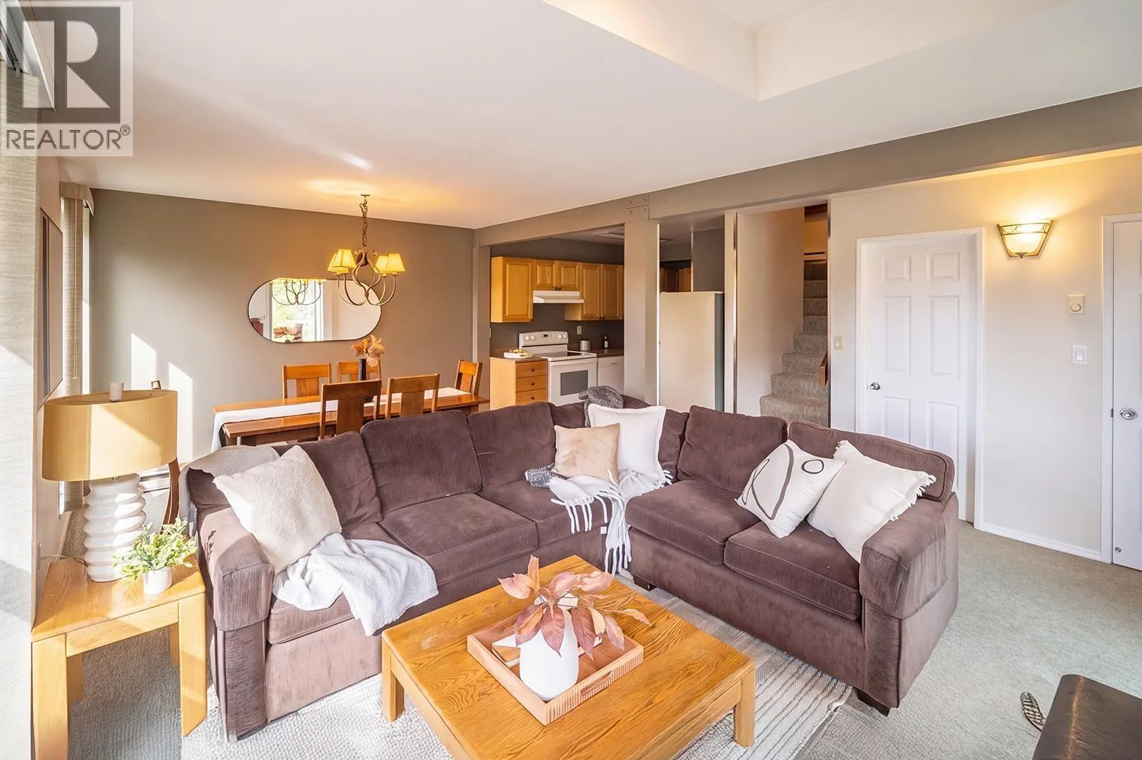 59 2400 CAVENDISH WAY