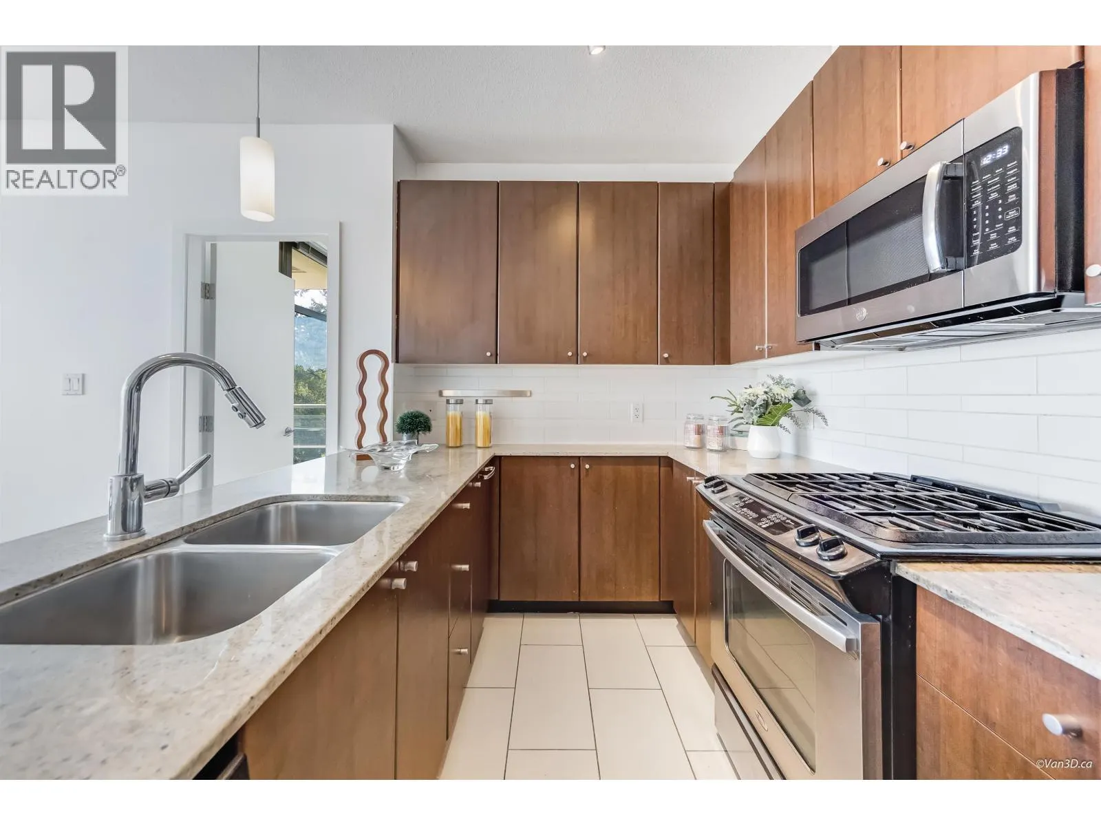 1206 280 ROSS DRIVE