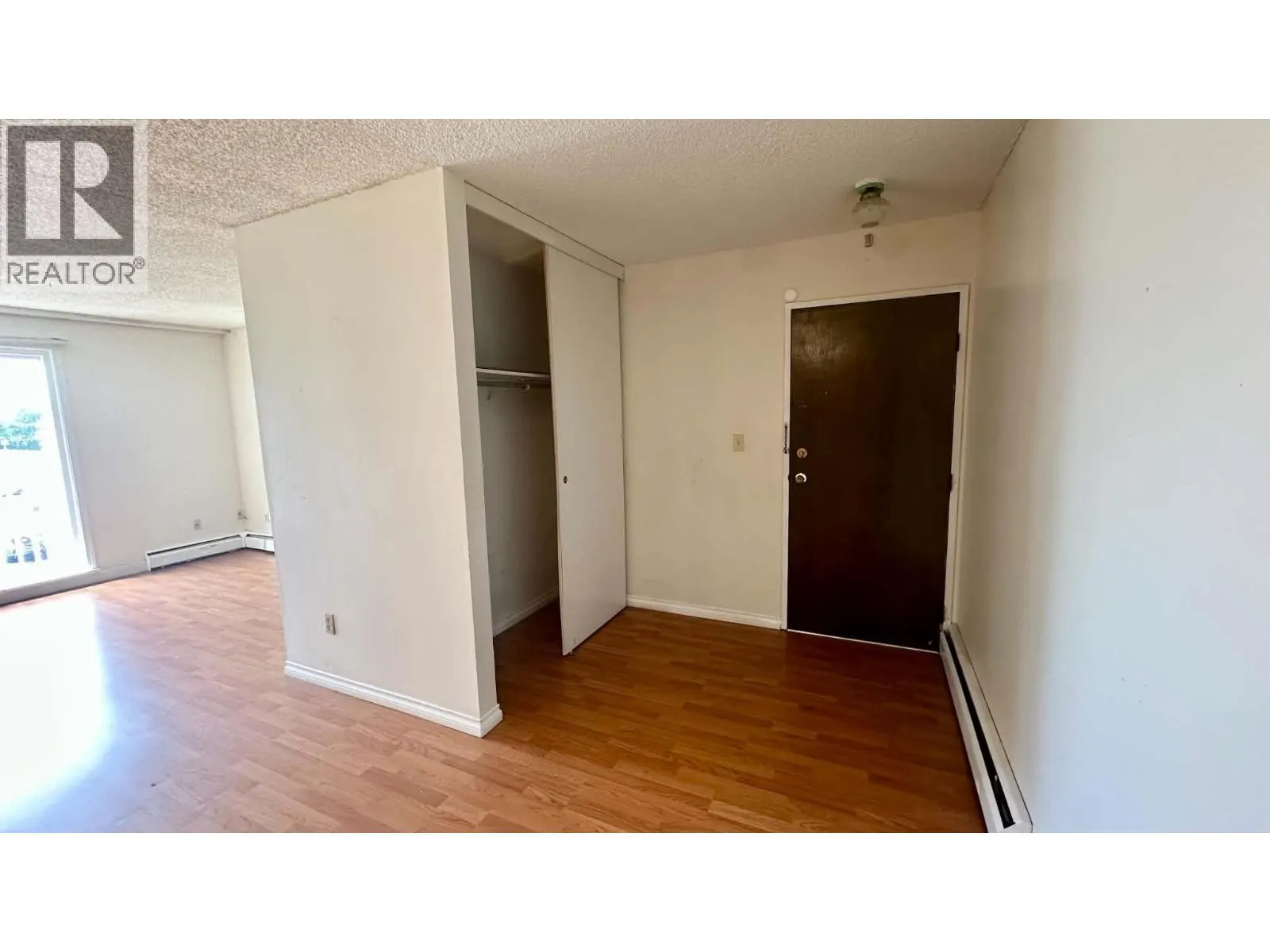 203 7280 LINDSAY ROAD