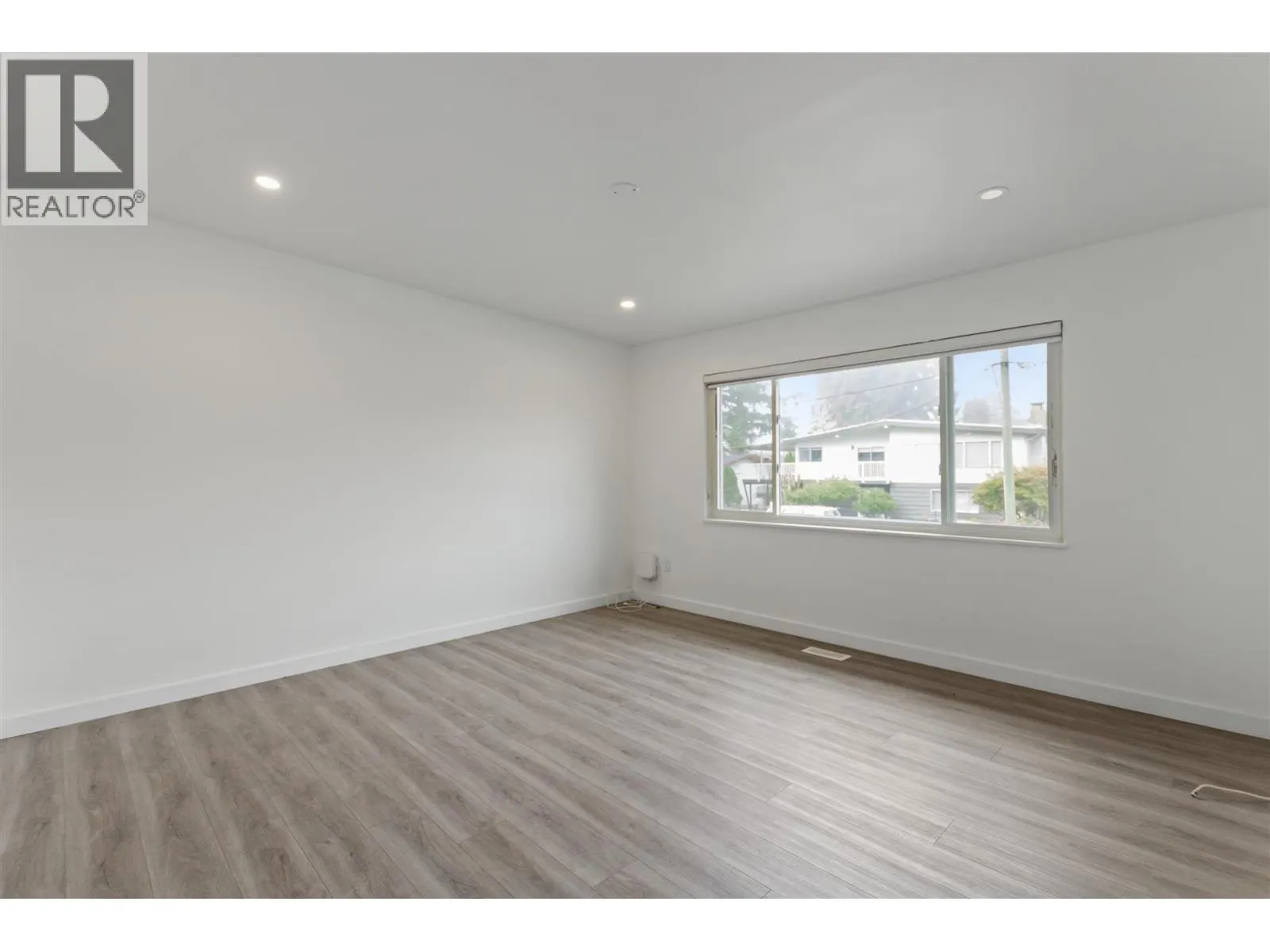 3652 3654 ST. THOMAS STREET