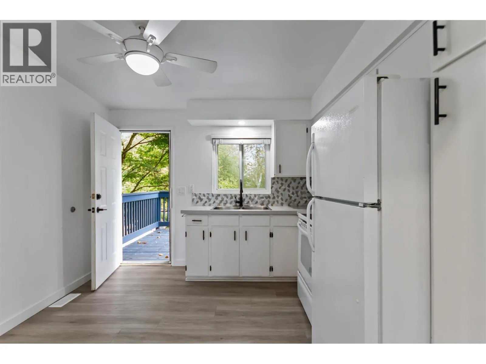 3652 3654 ST. THOMAS STREET