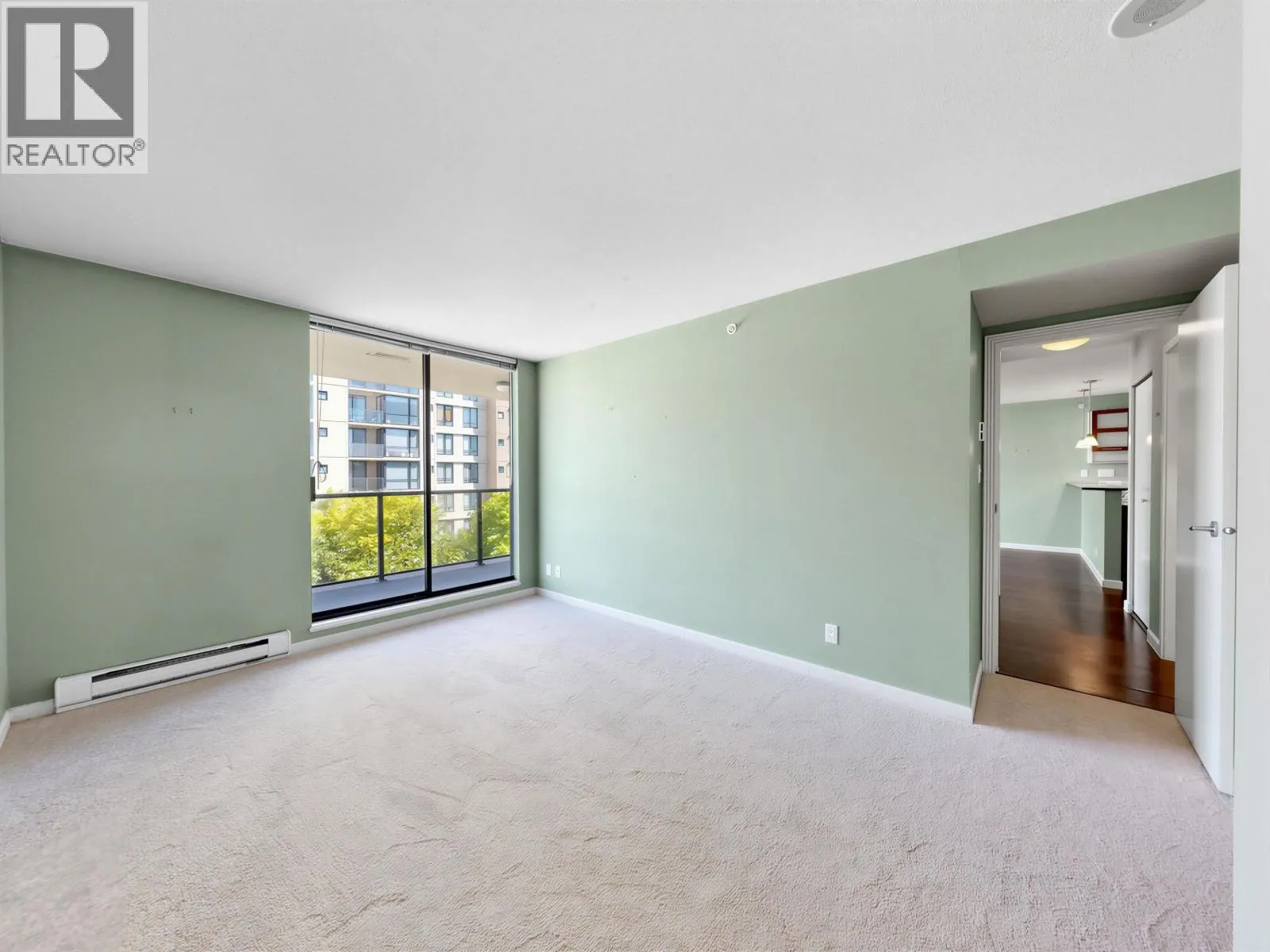 824 7831 WESTMINSTER HIGHWAY