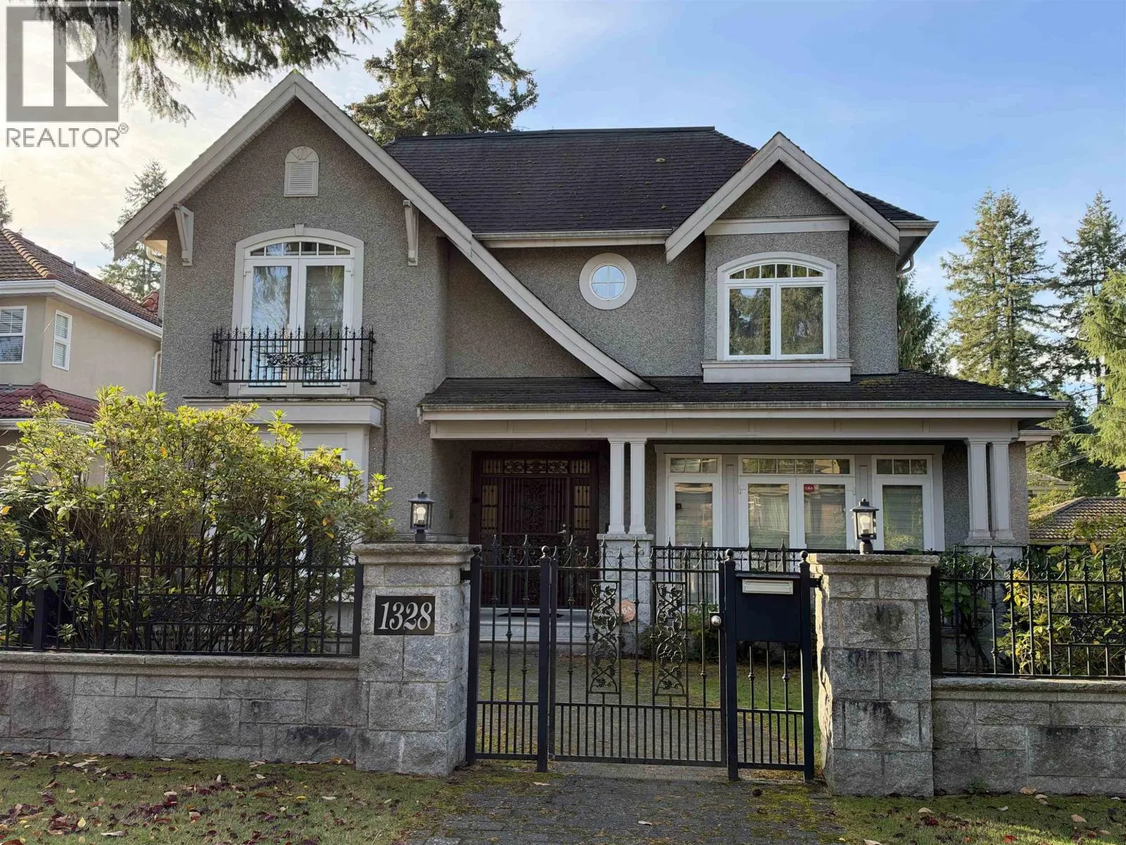 1328 DOGWOOD AVENUE