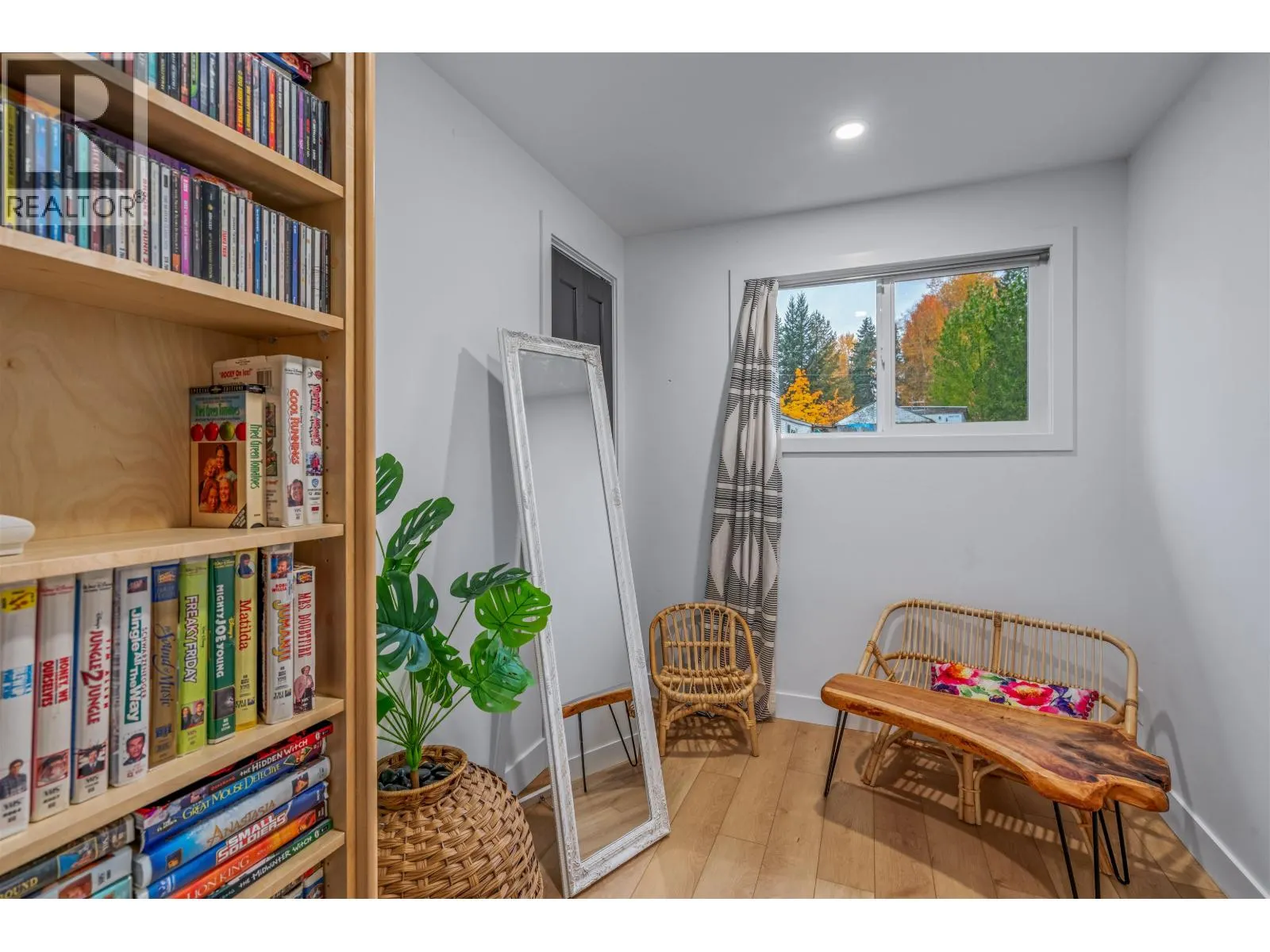 4086 NORDIC DRIVE