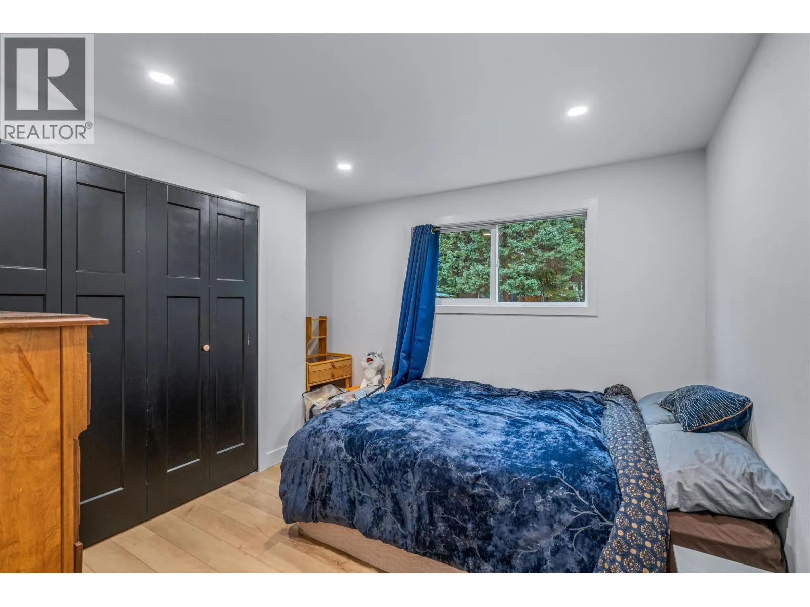 4086 NORDIC DRIVE