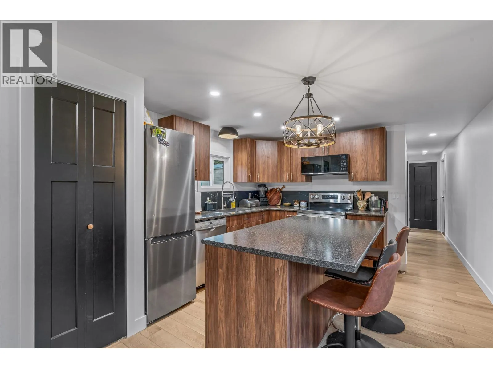 4086 NORDIC DRIVE