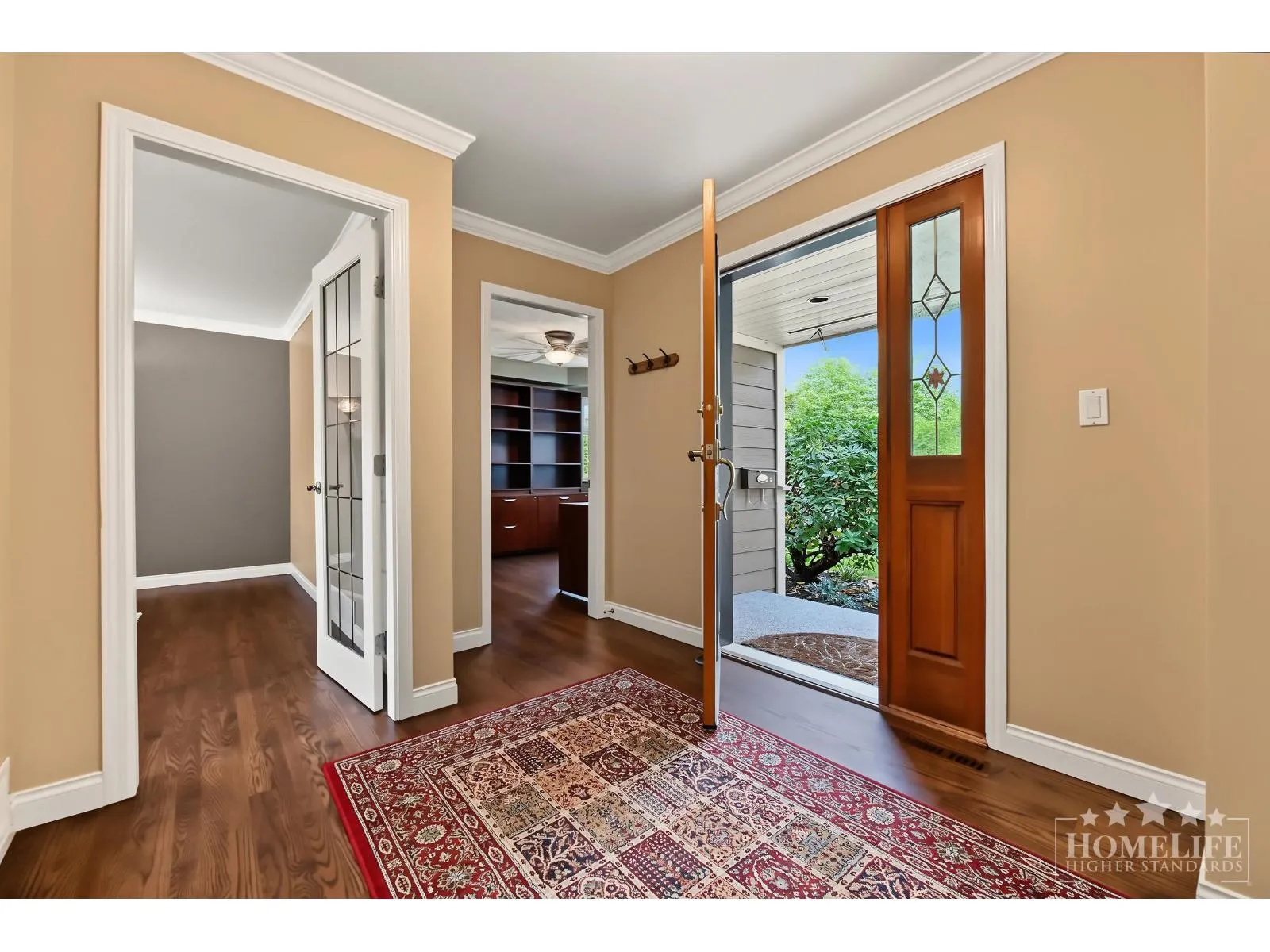 House 14564 18A AVENUE