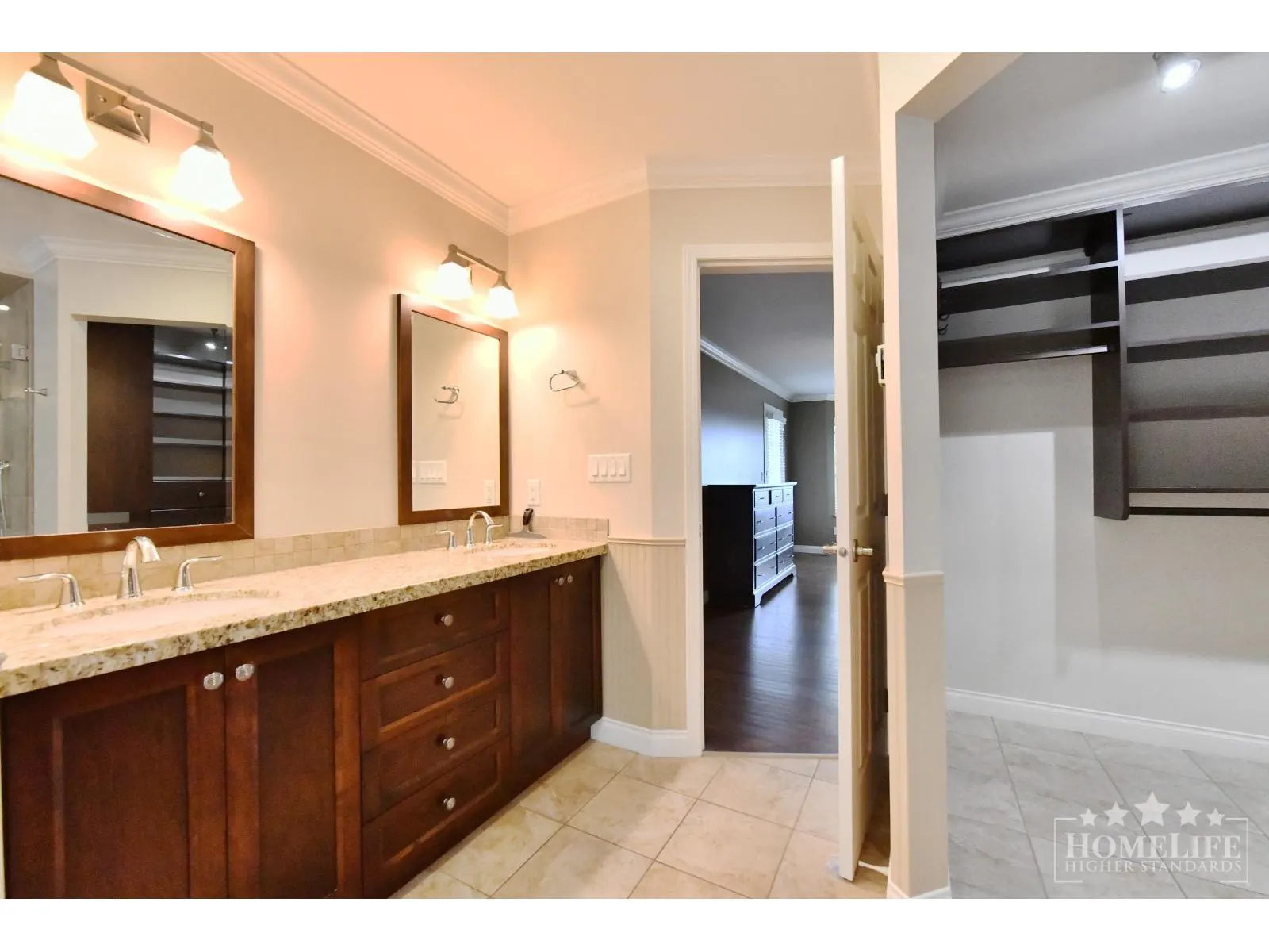 House 14564 18A AVENUE