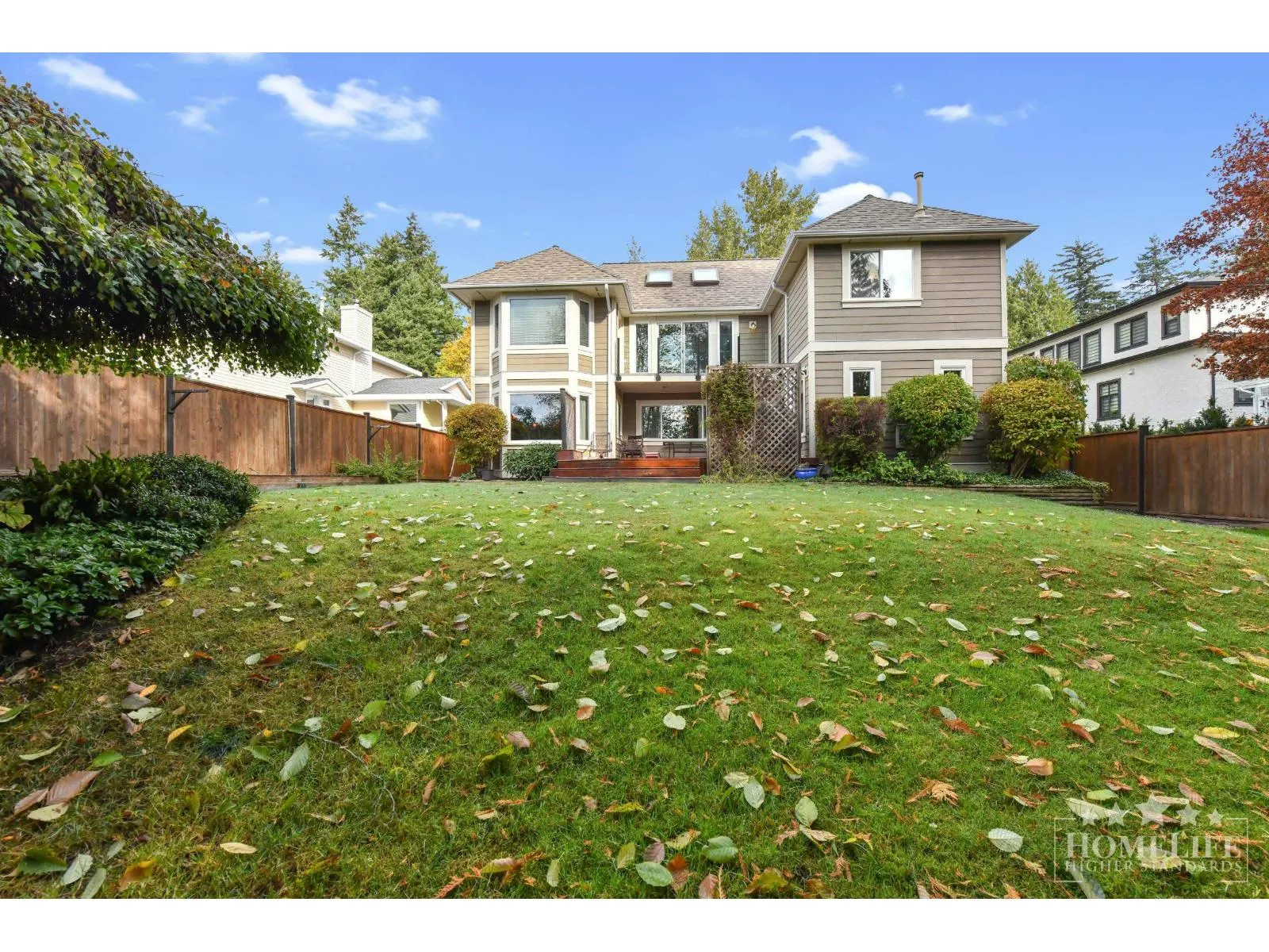 House 14564 18A AVENUE