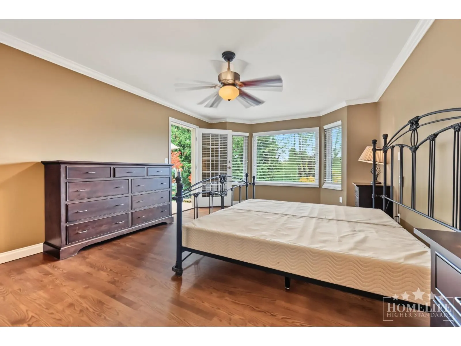House 14564 18A AVENUE