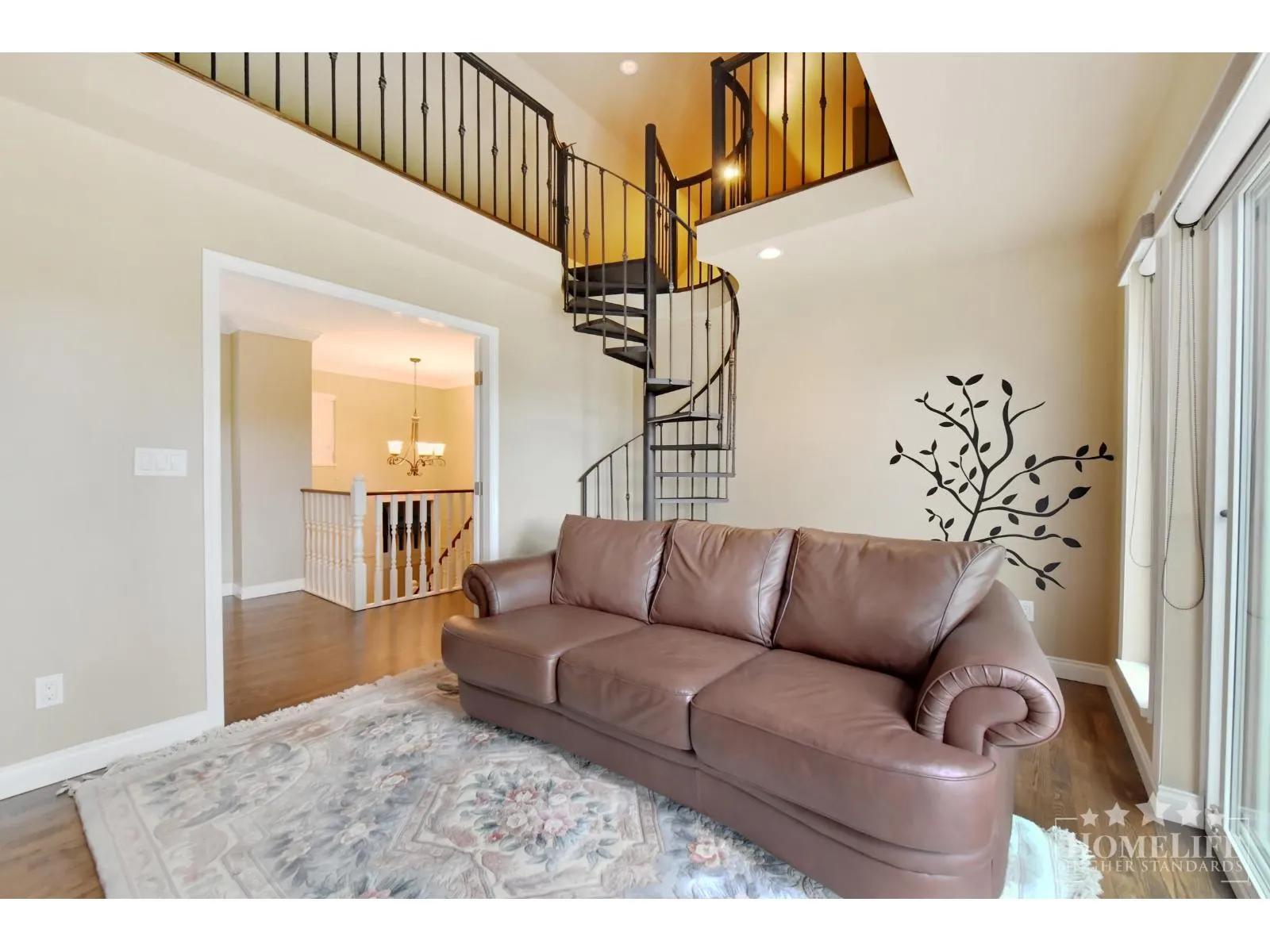 House 14564 18A AVENUE