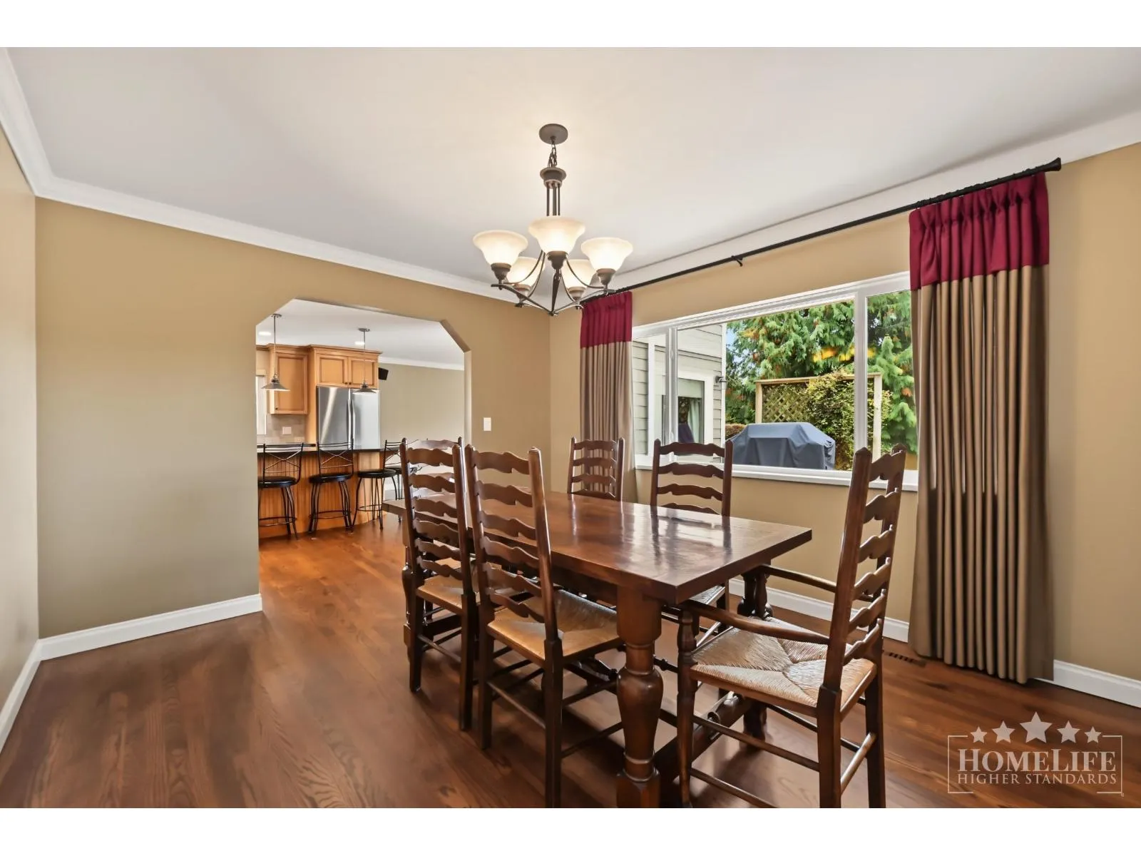 House 14564 18A AVENUE