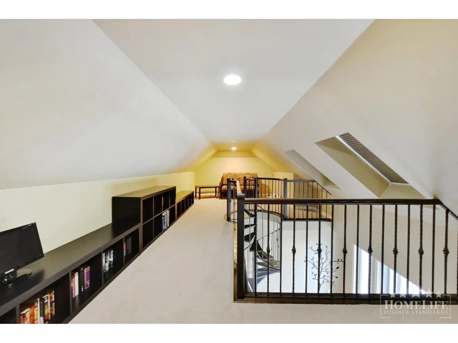House 14564 18A AVENUE