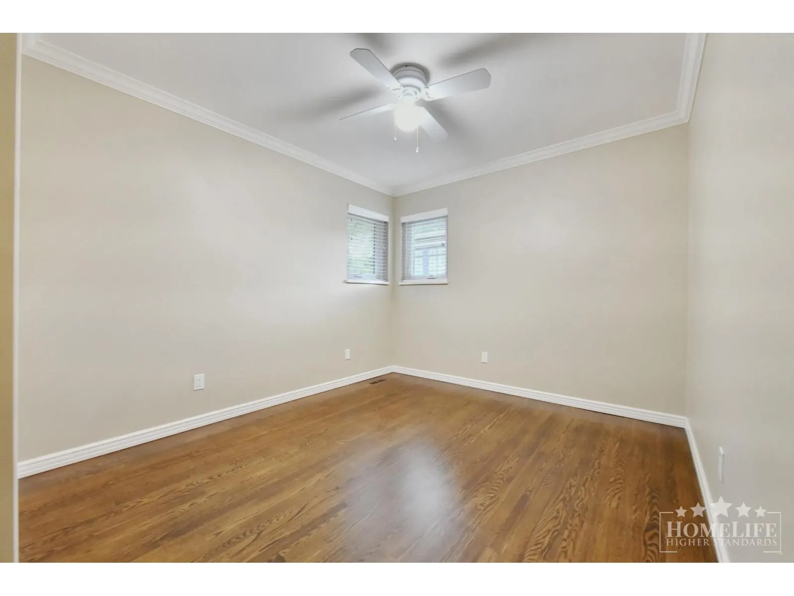 House 14564 18A AVENUE