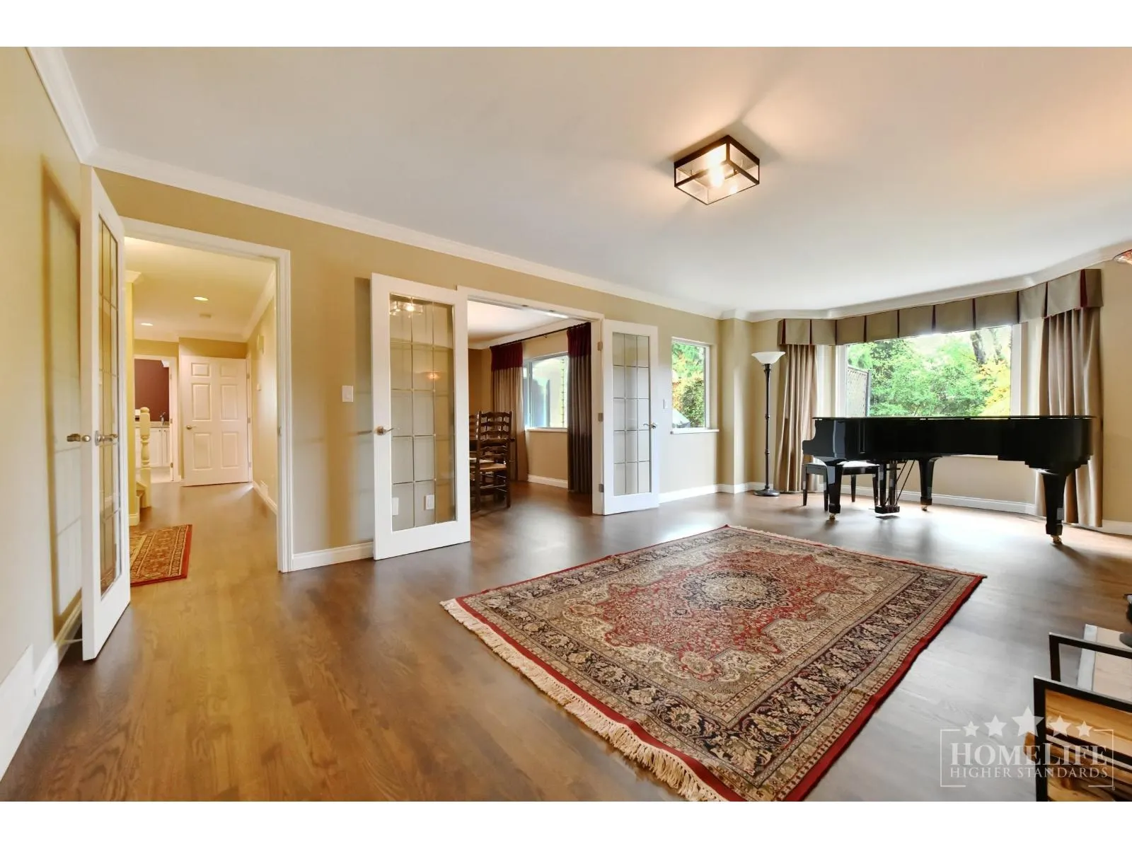House 14564 18A AVENUE