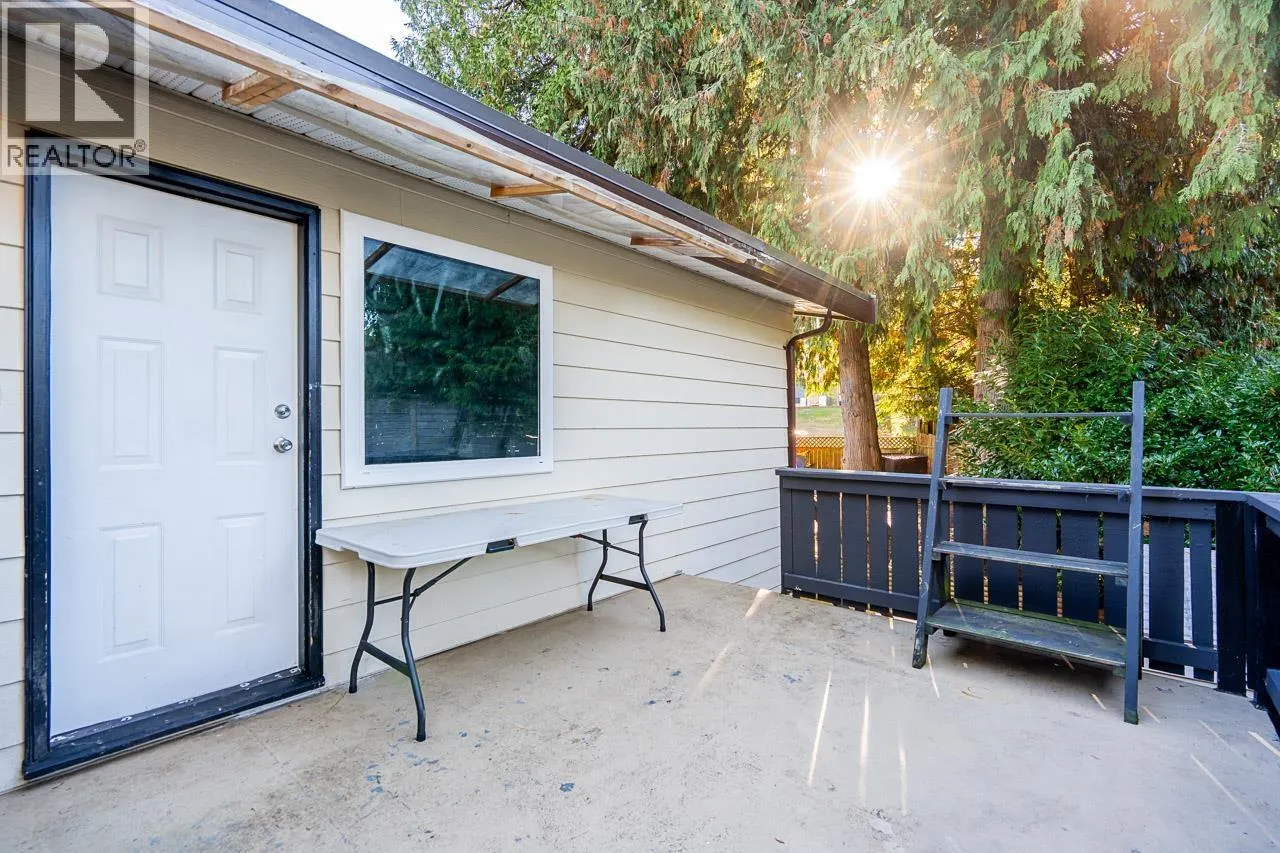 1111 ENGLISH BLUFF ROAD