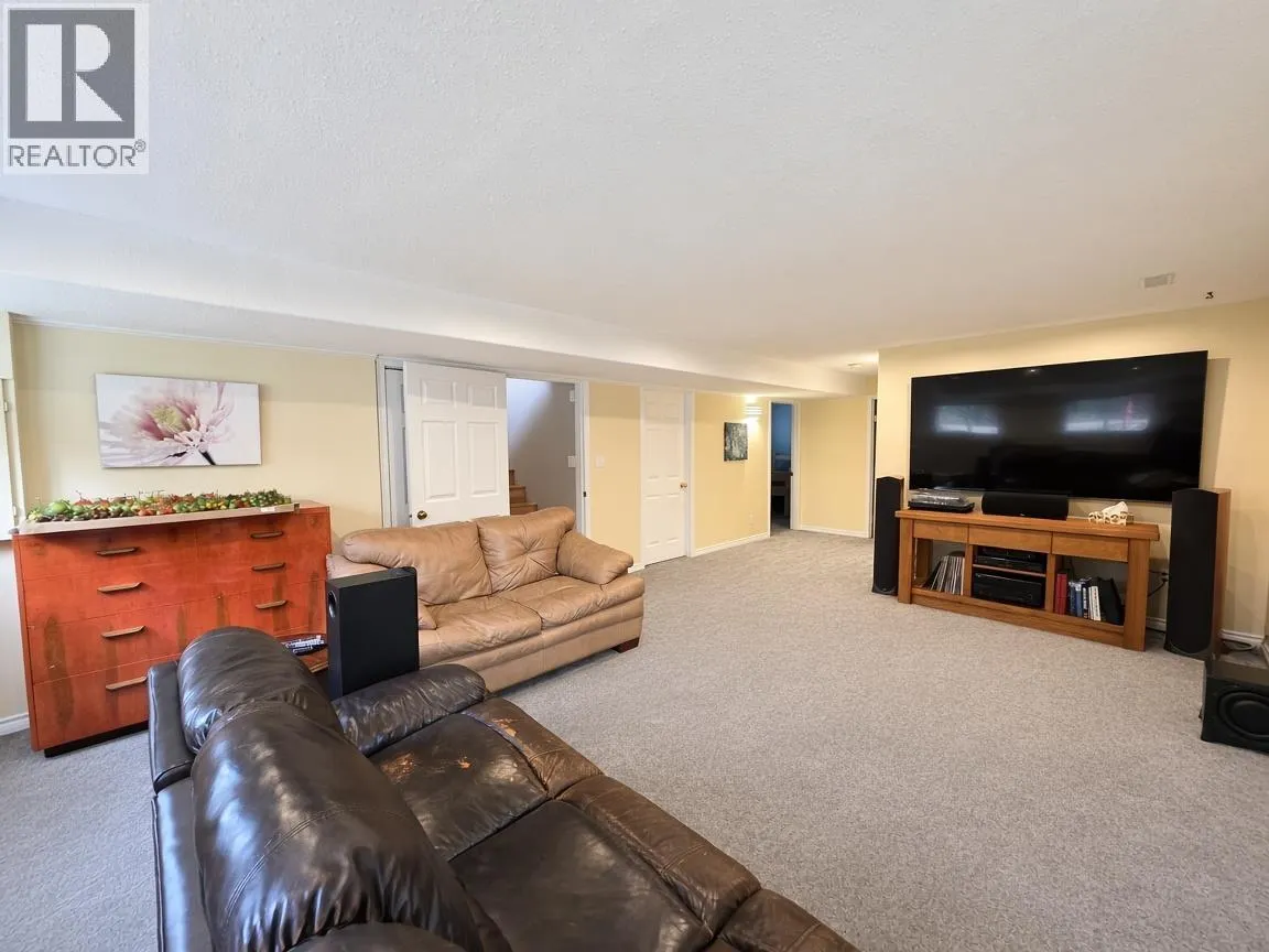 5556 LEHMAN STREET