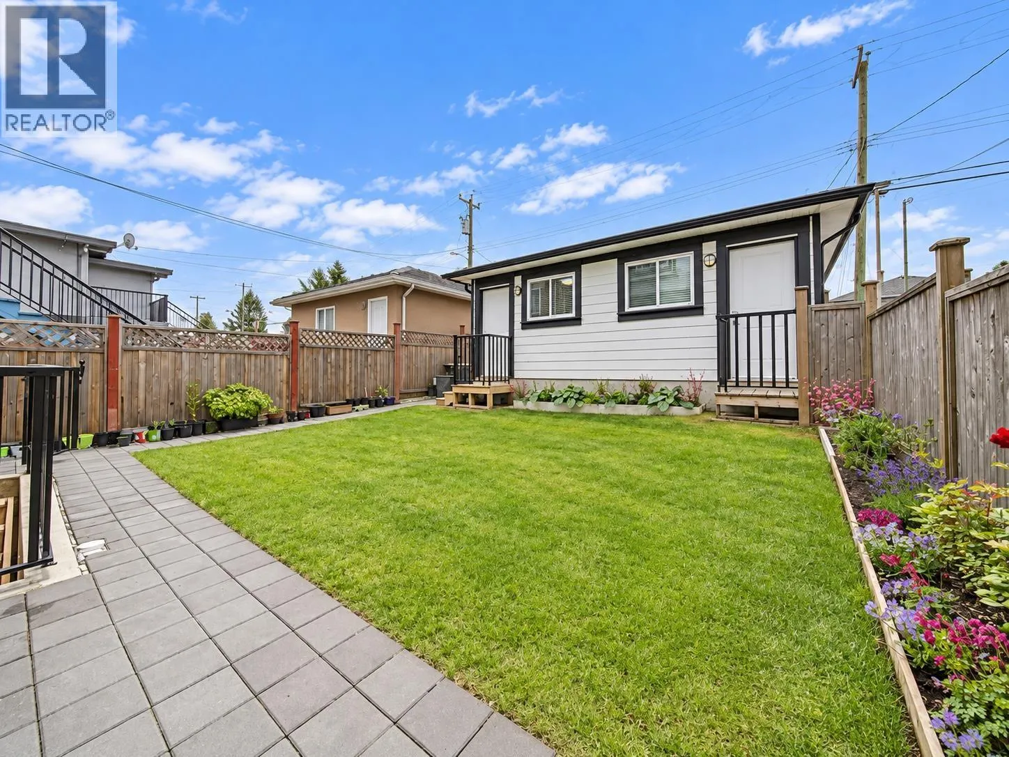 2216 MANNERING AVENUE