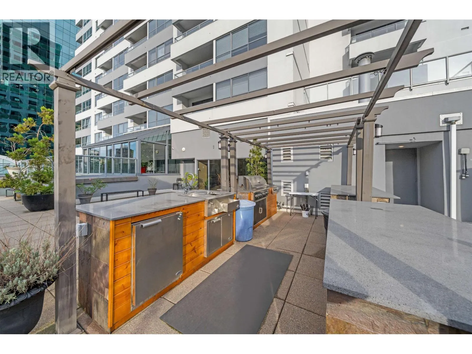 1908 1060 ALBERNI STREET