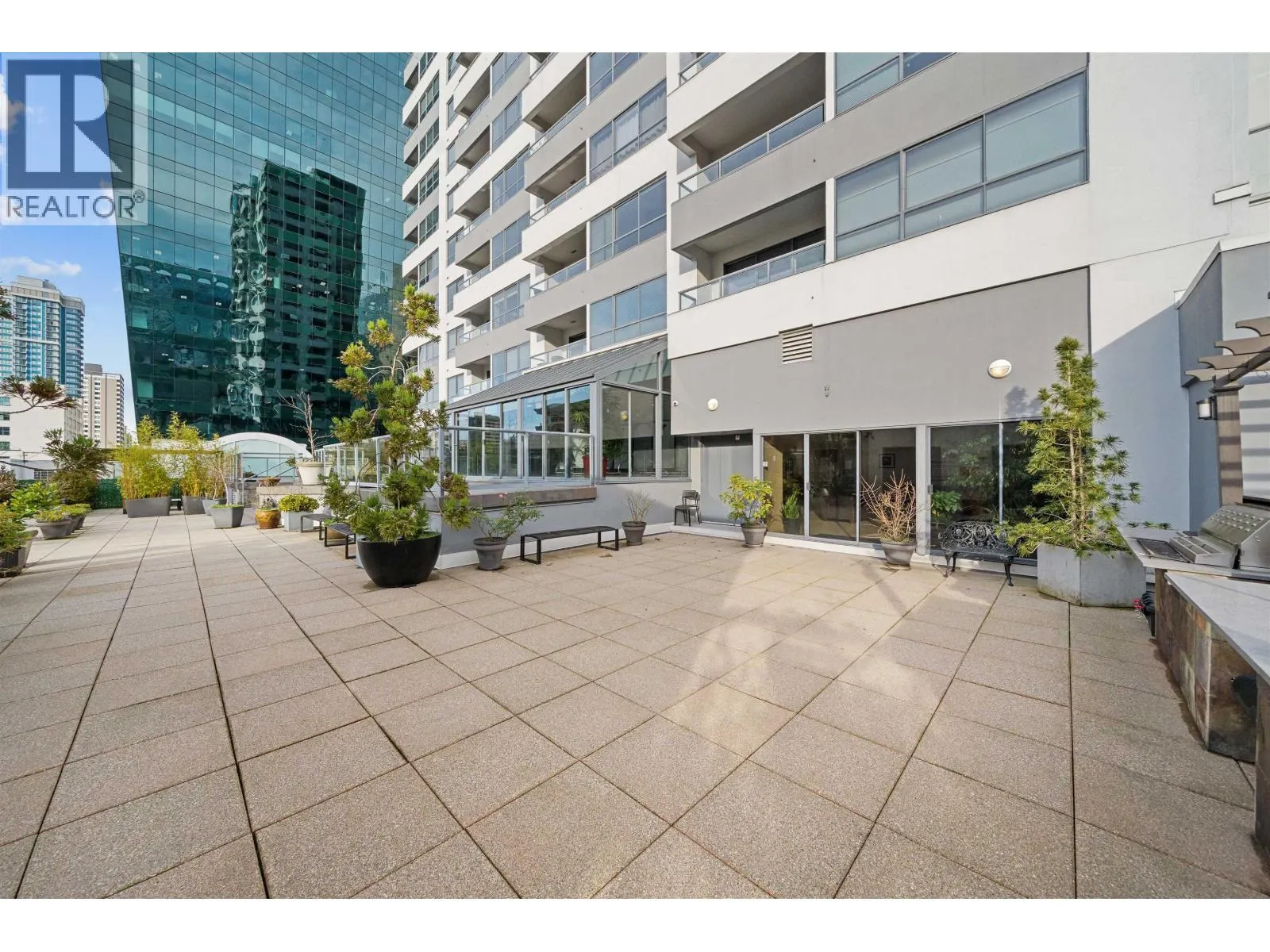 1908 1060 ALBERNI STREET