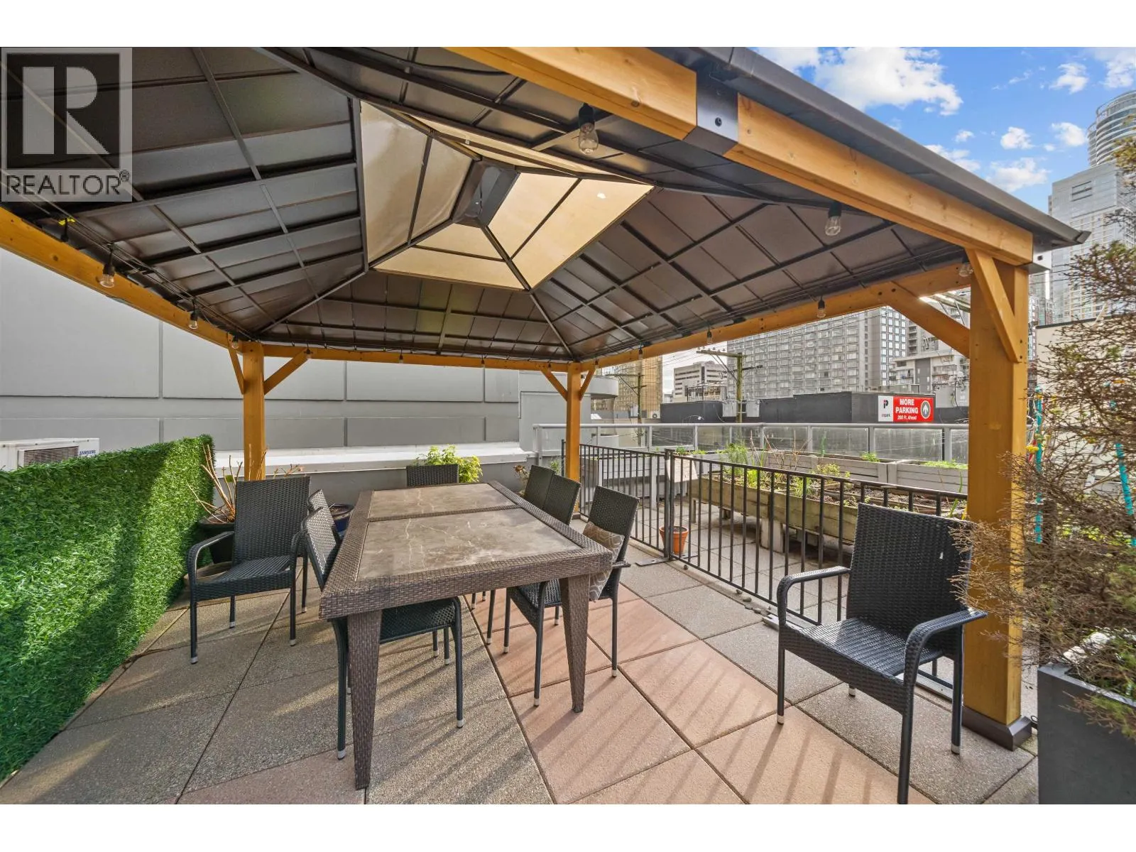 1908 1060 ALBERNI STREET