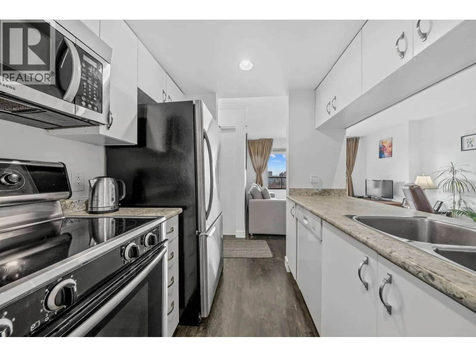 1908 1060 ALBERNI STREET