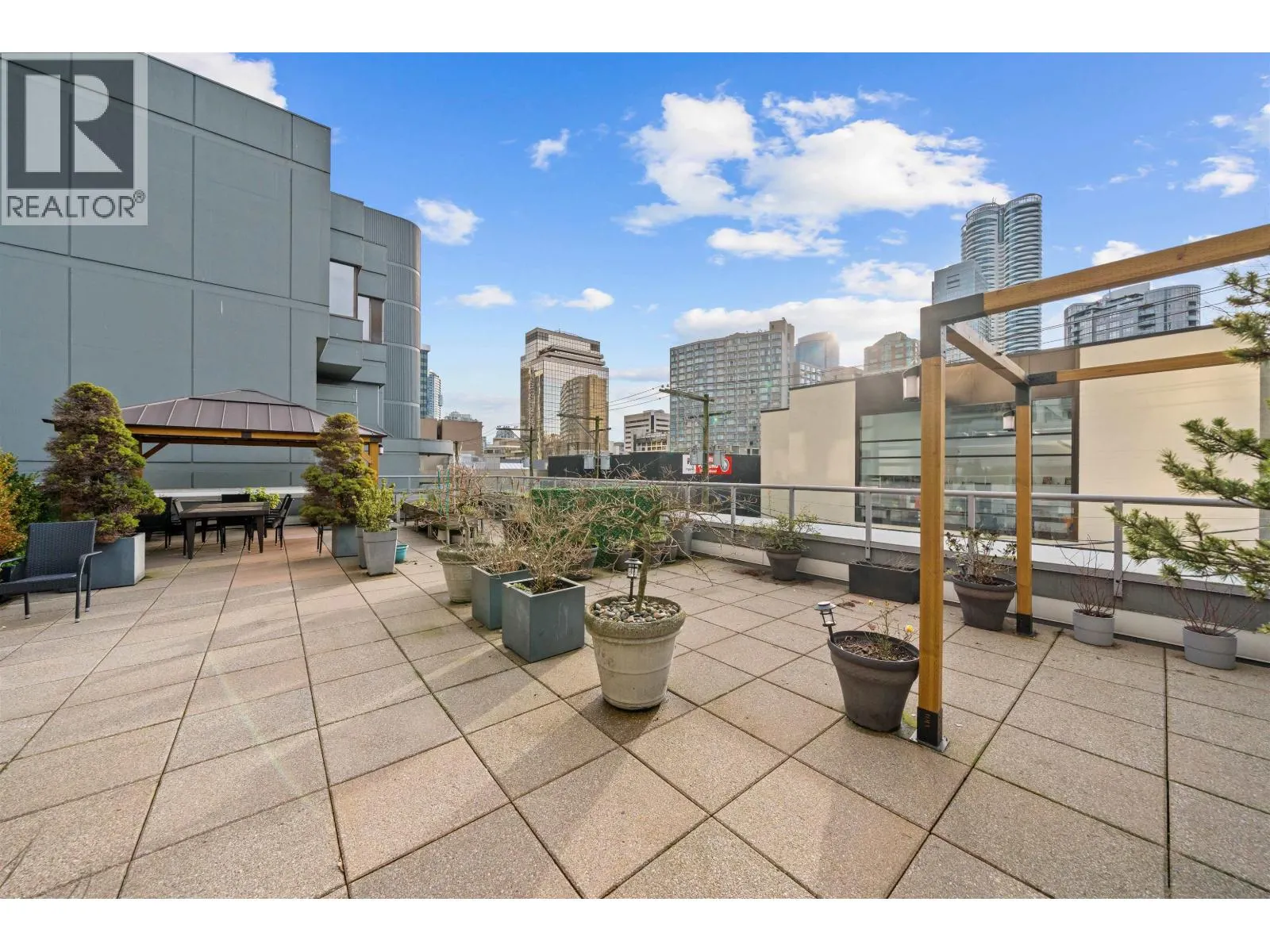 1908 1060 ALBERNI STREET