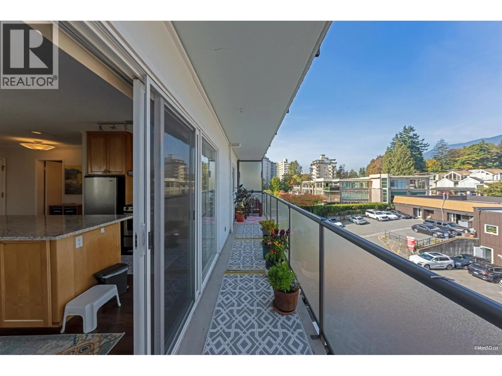 403 1845 BELLEVUE AVENUE