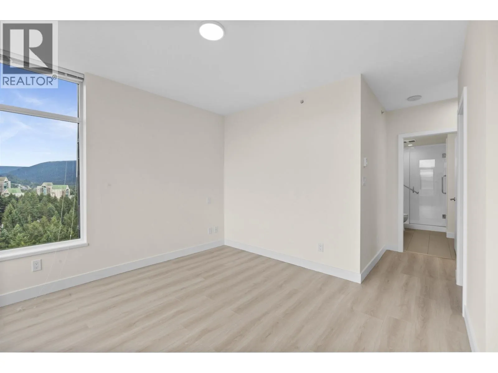 2906 3080 LINCOLN AVENUE