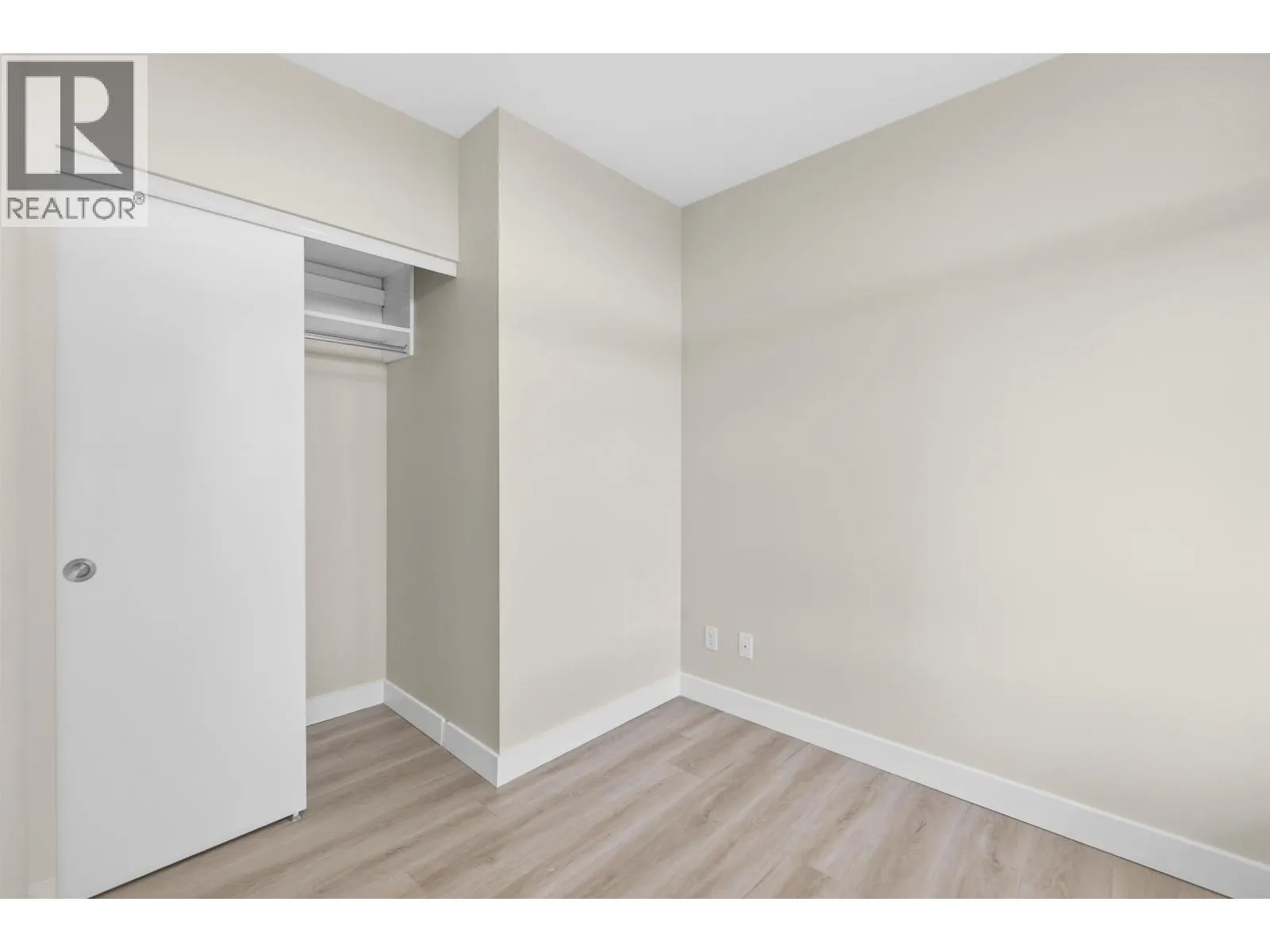 2906 3080 LINCOLN AVENUE