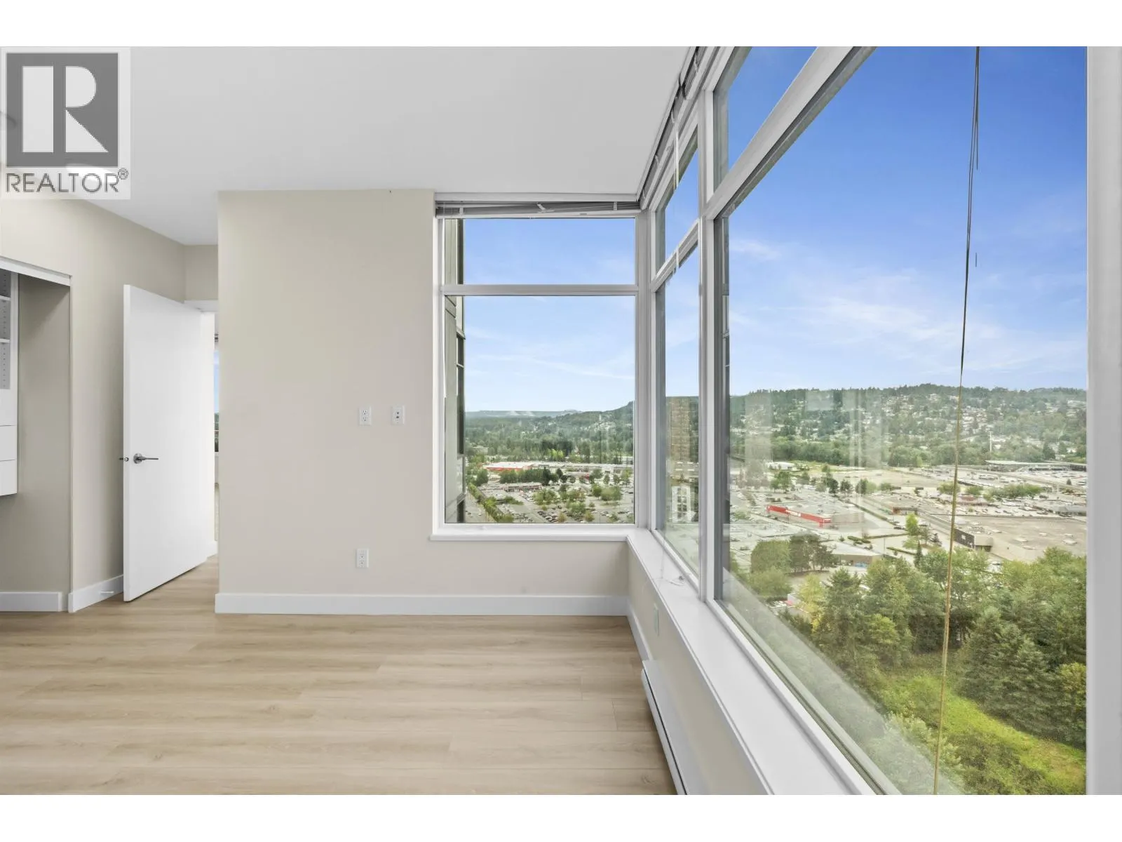 2906 3080 LINCOLN AVENUE