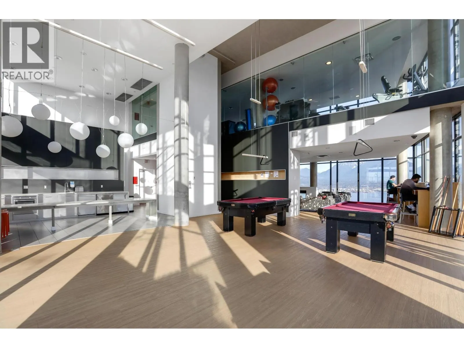 2201 108 W CORDOVA STREET
