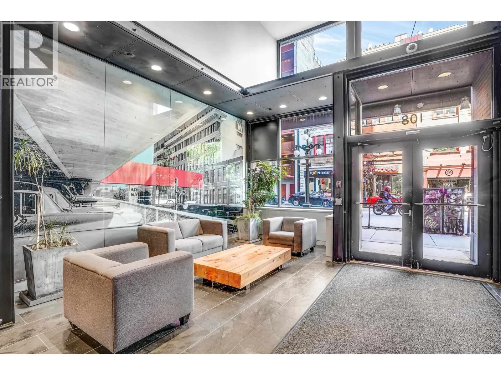 2201 108 W CORDOVA STREET