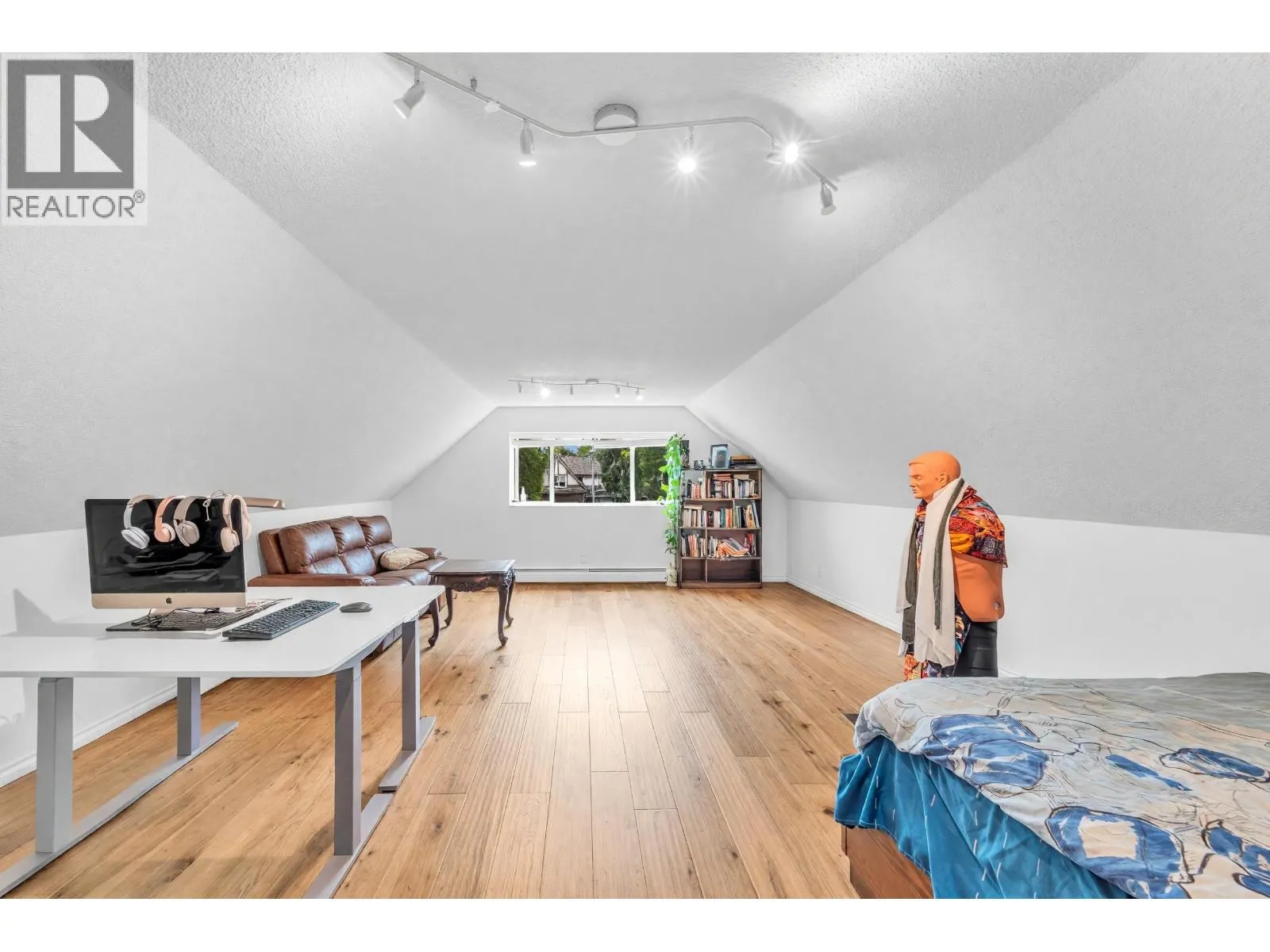 53XX TIFFANY PLACE