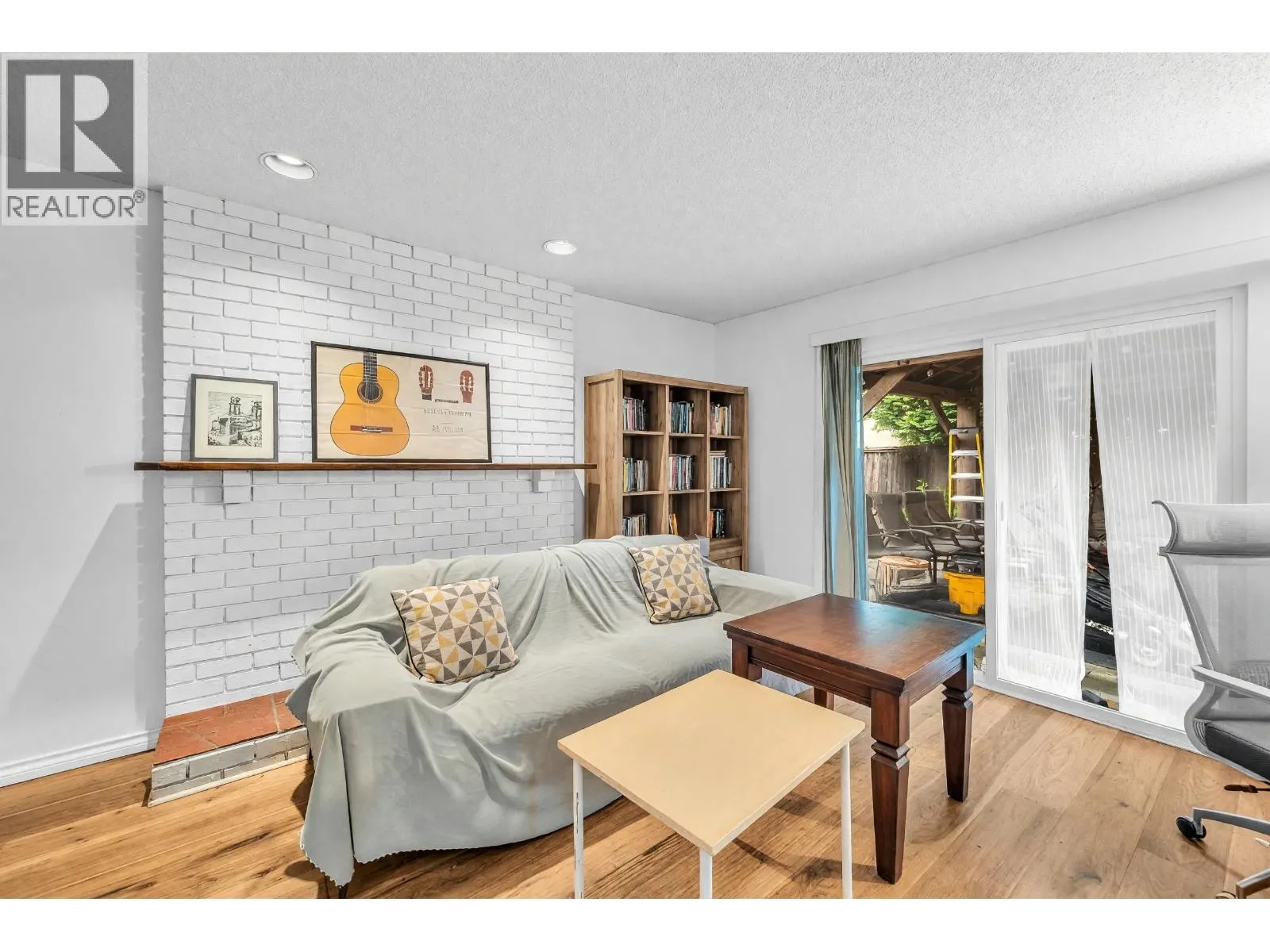 53XX TIFFANY PLACE