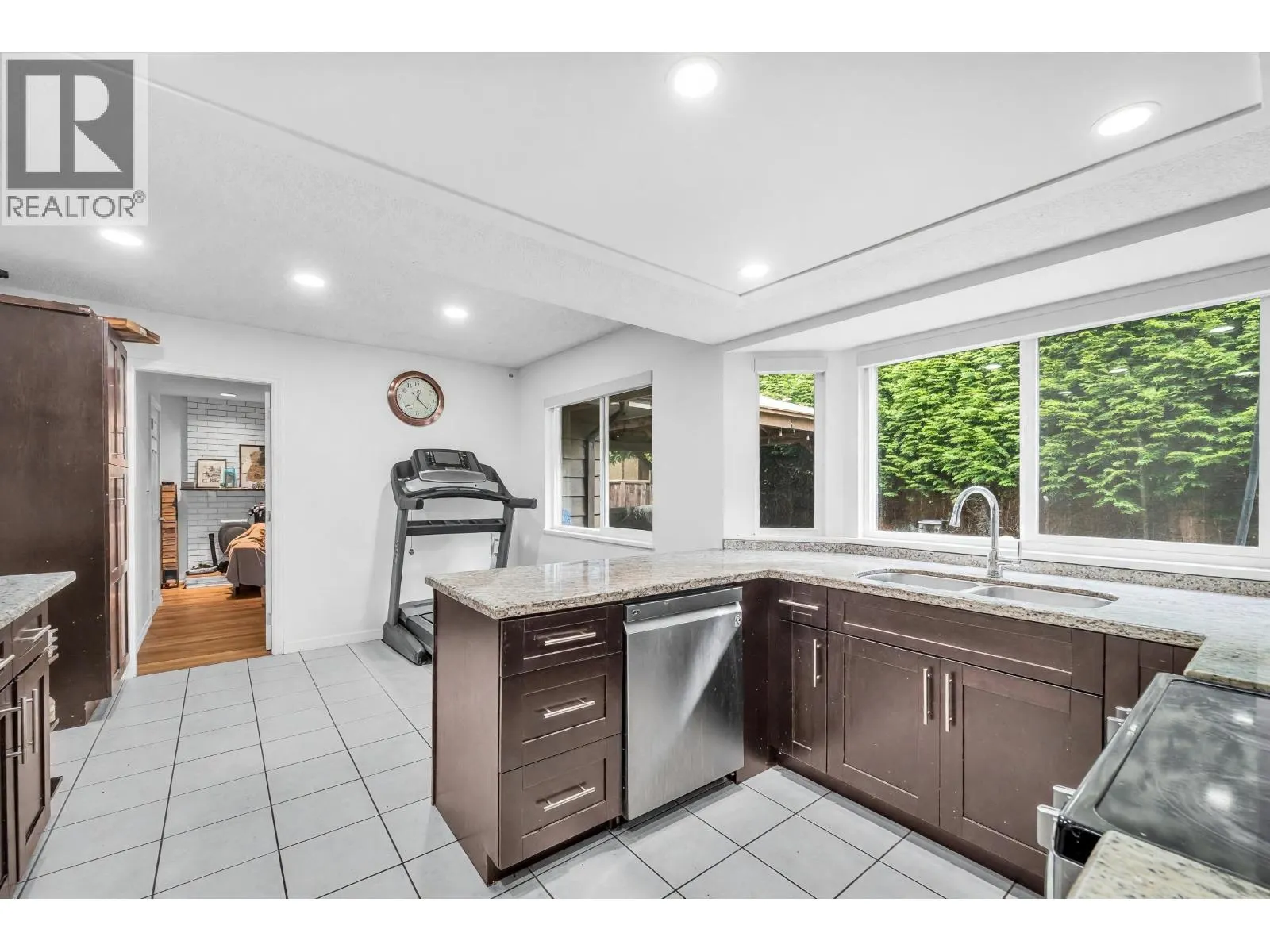 53XX TIFFANY PLACE