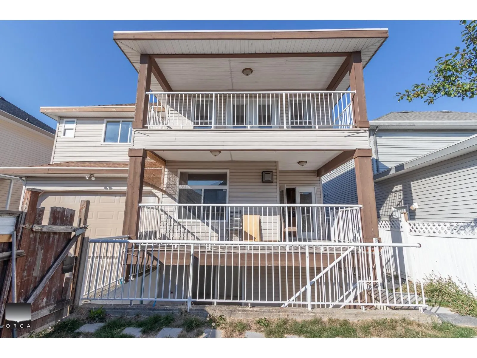 upper level 19130 69A AVENUE