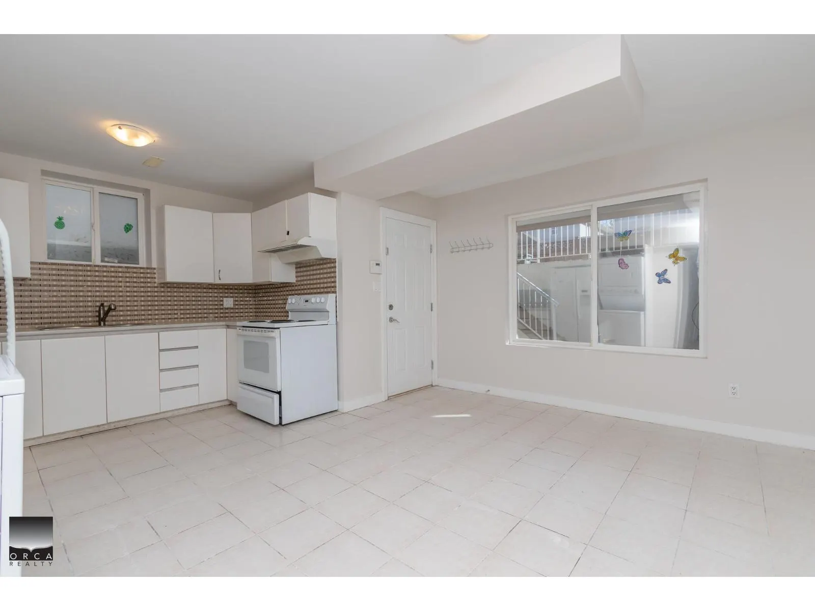 upper level 19130 69A AVENUE
