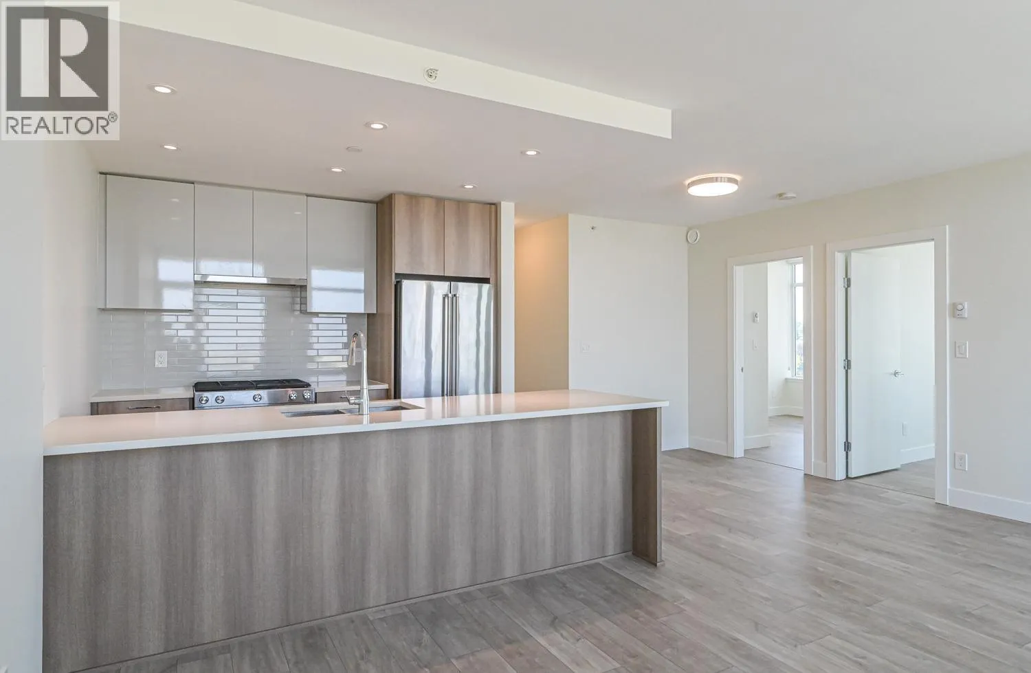 1807 258 NELSON COURT
