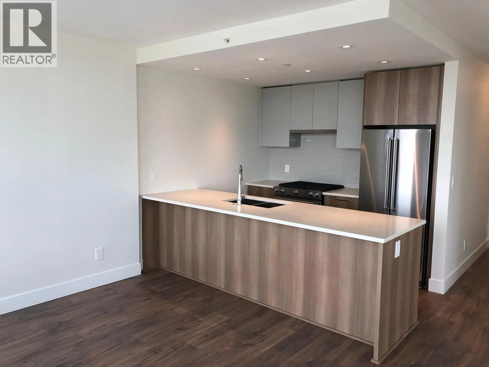 1807 258 NELSON COURT