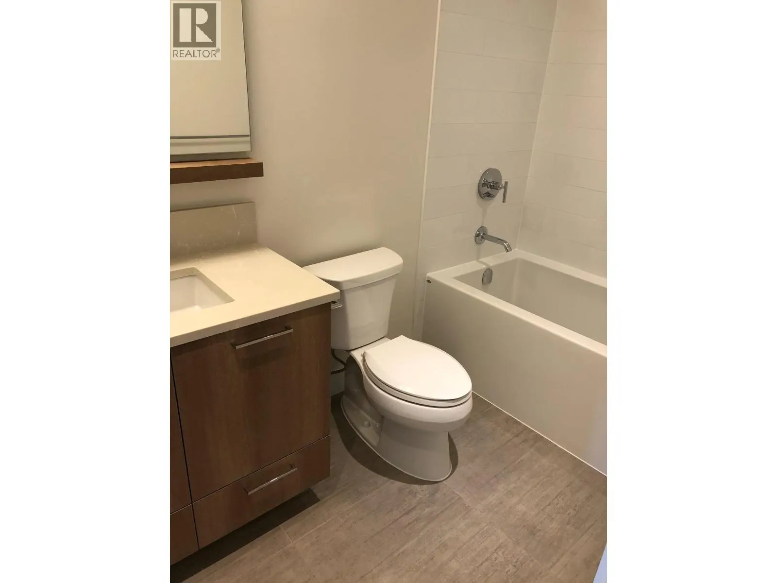1807 258 NELSON COURT